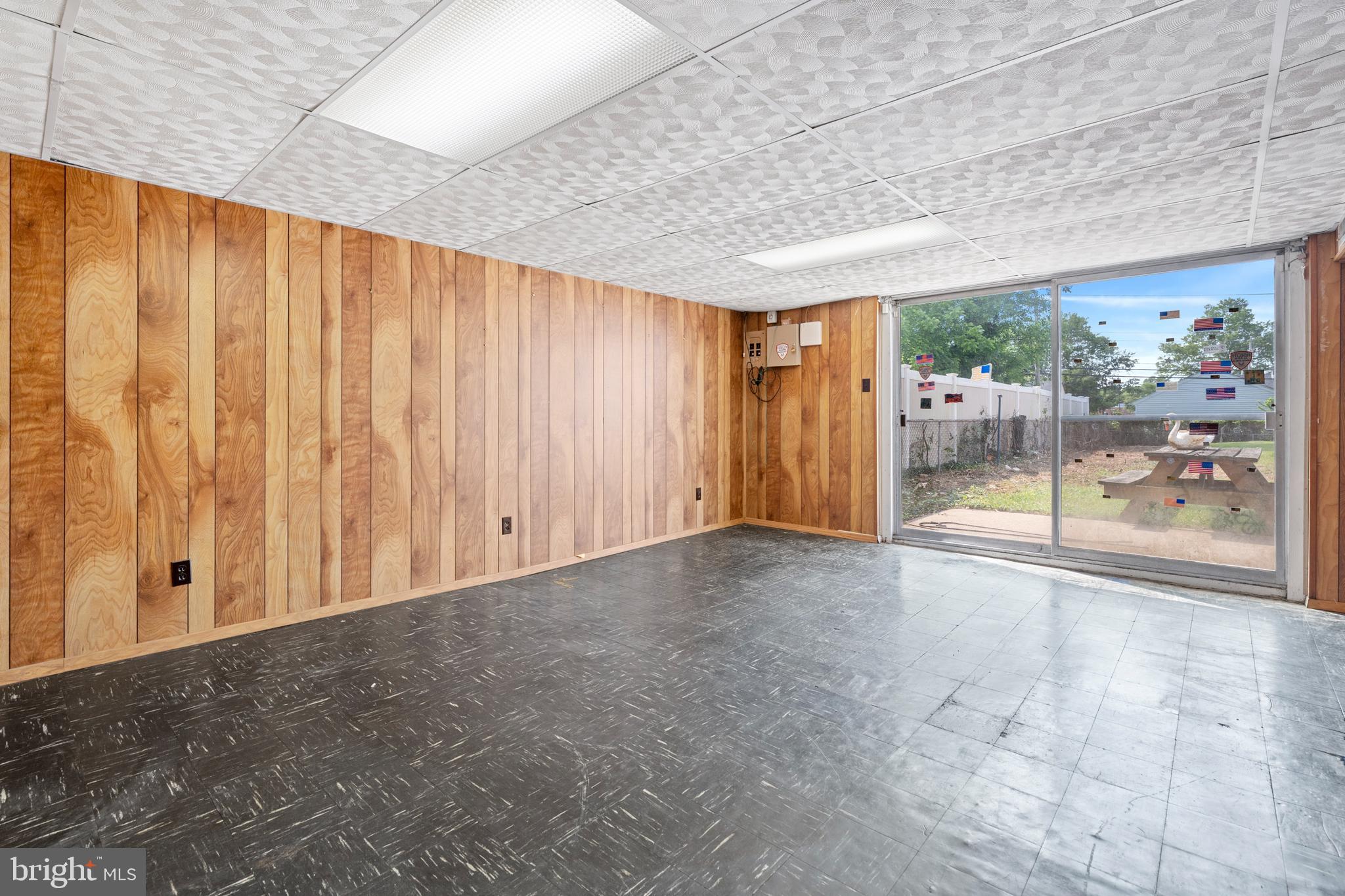 PHILADELPHIA (NORTHEAST) - Residential