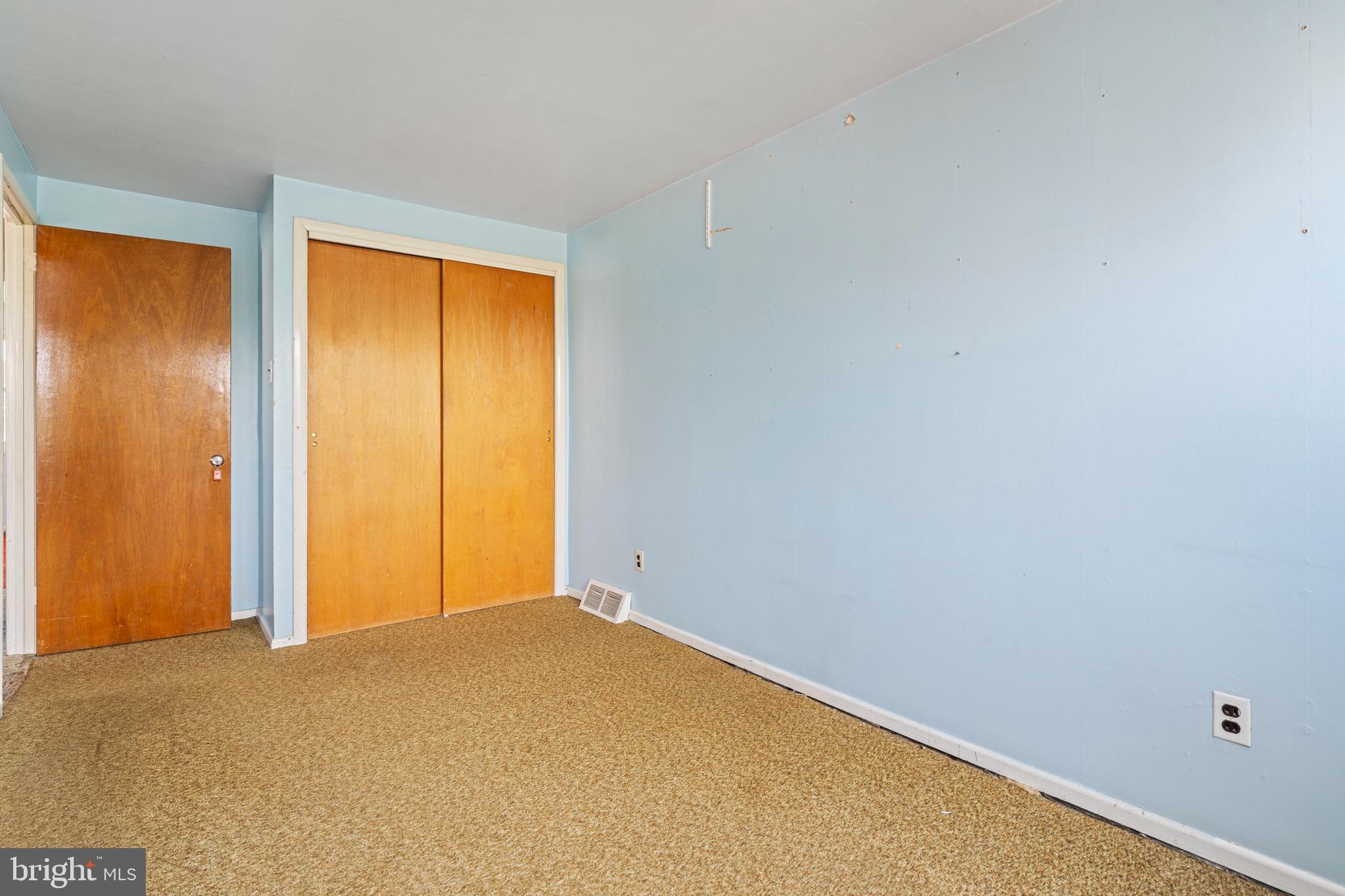 PHILADELPHIA (NORTHEAST) - Residential