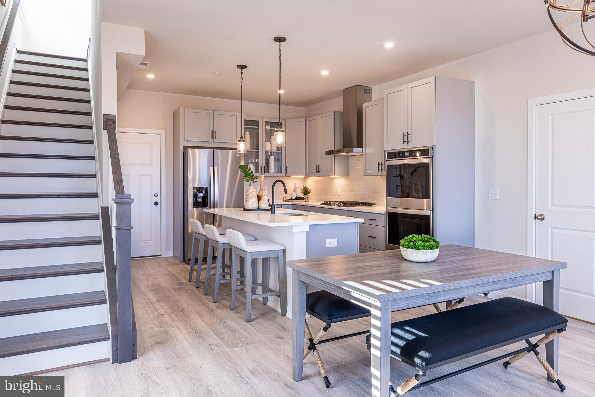 20967 BLUEBIRD SQUARE