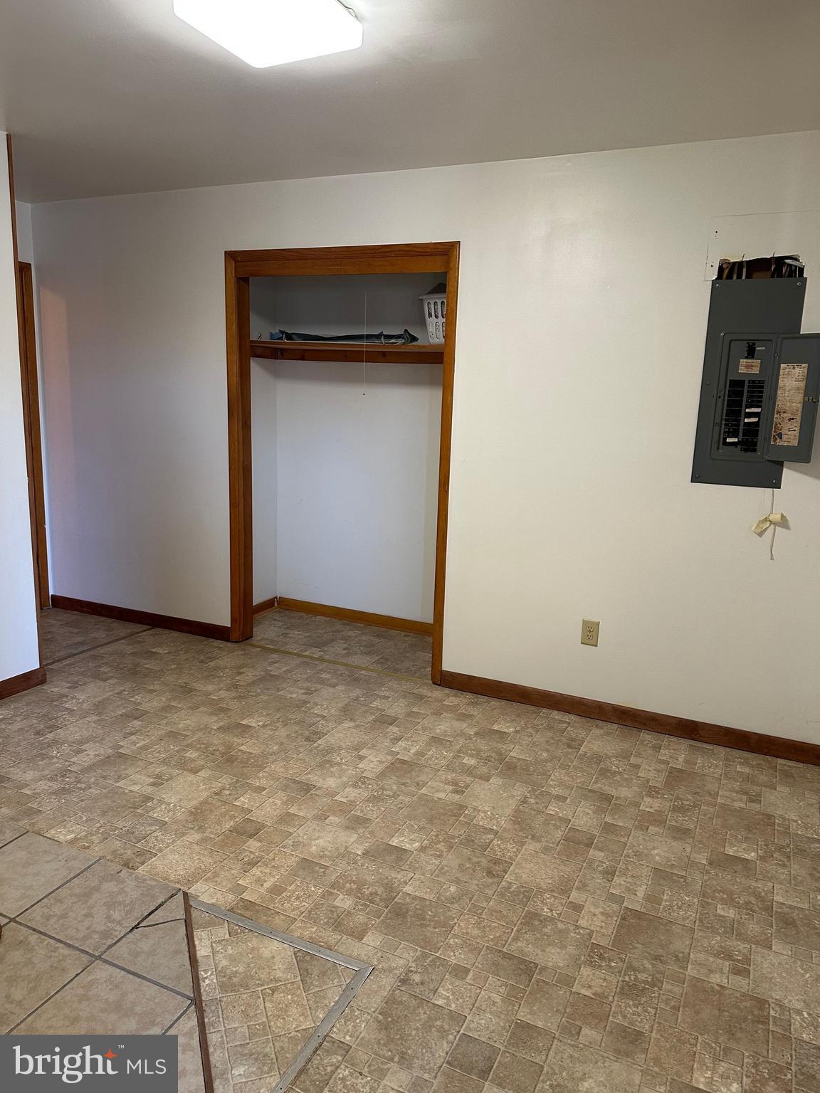 LITTLE BRITAIN - Residential