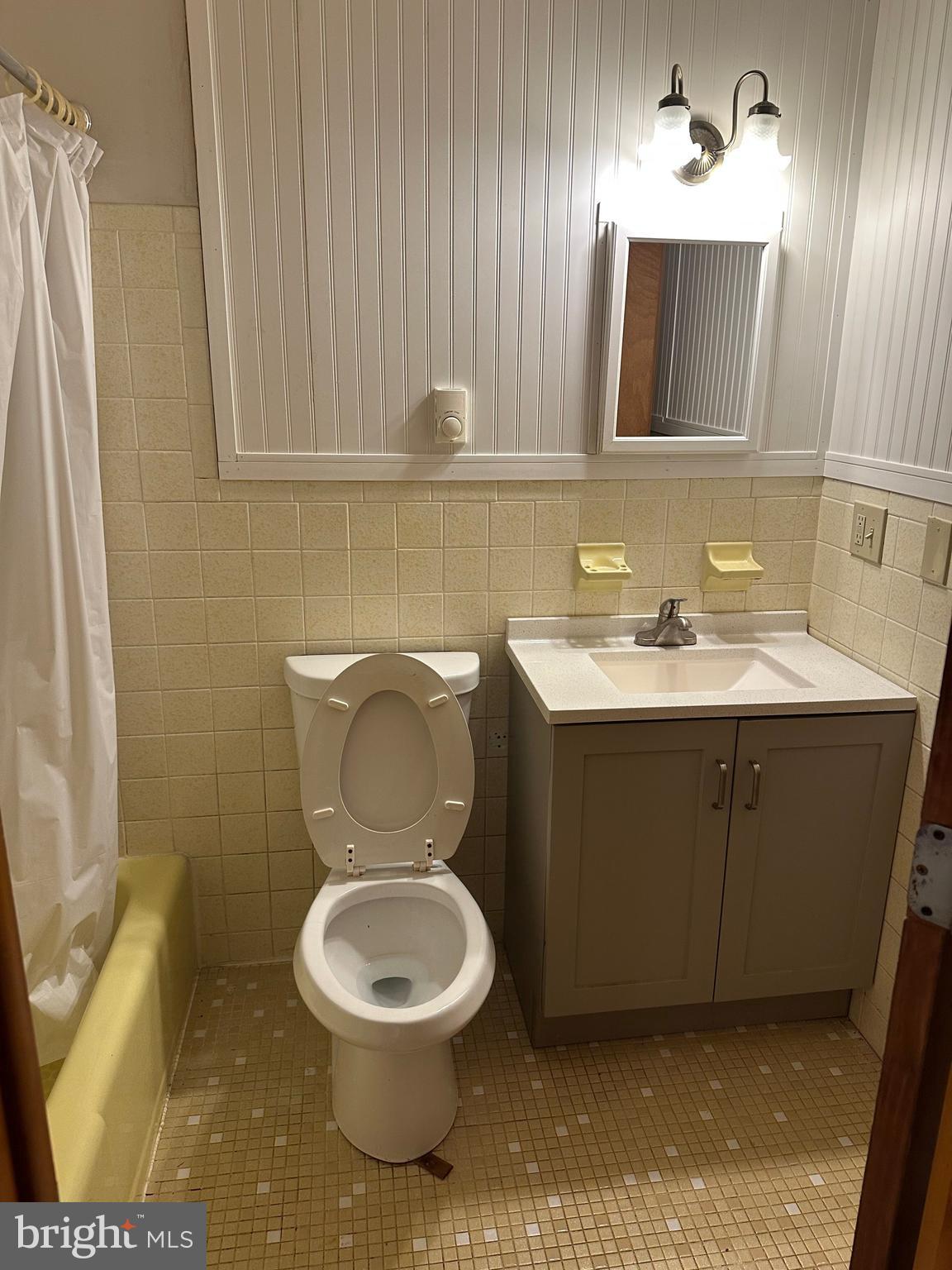 LITTLE BRITAIN - Residential