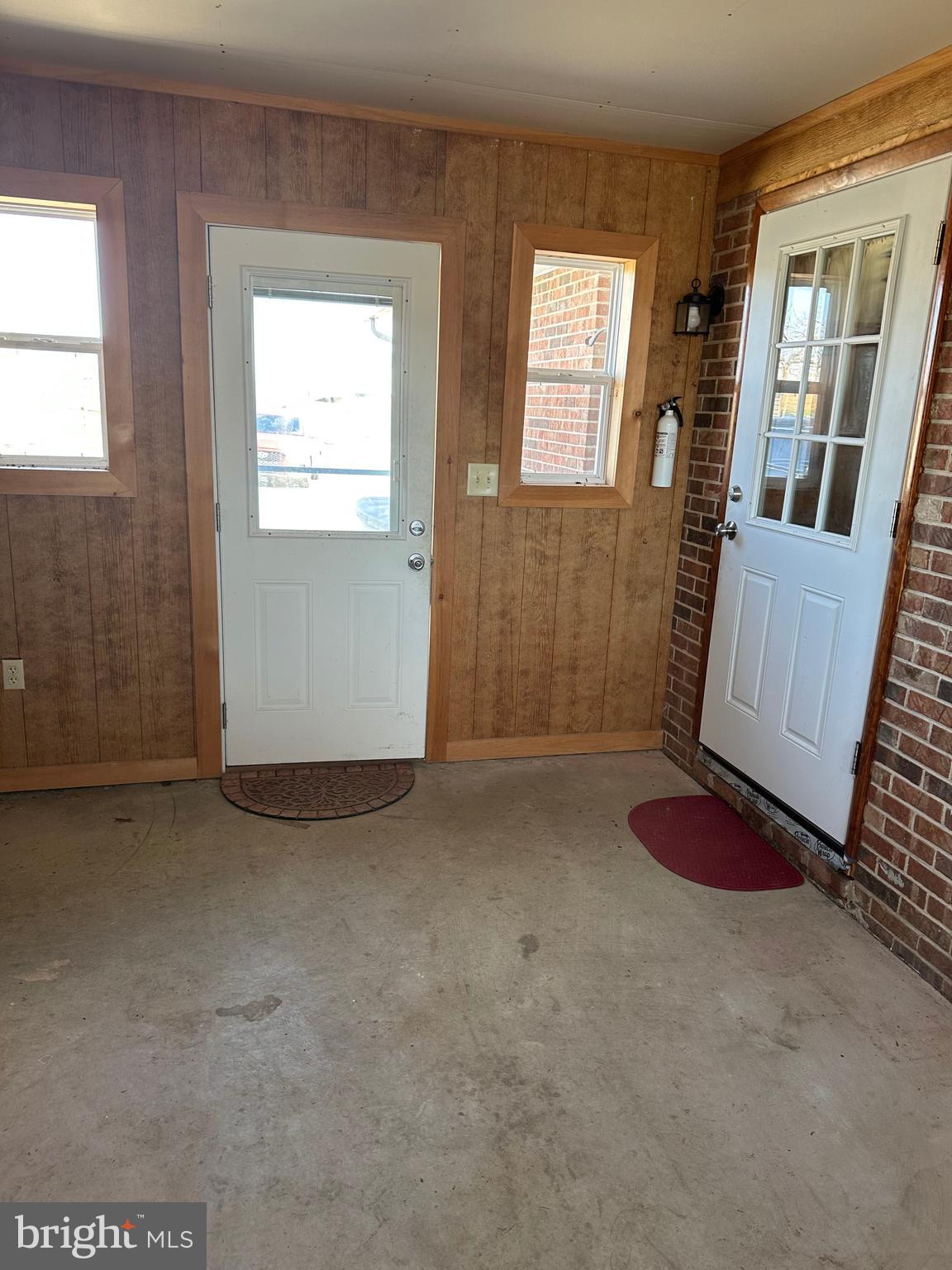 LITTLE BRITAIN - Residential