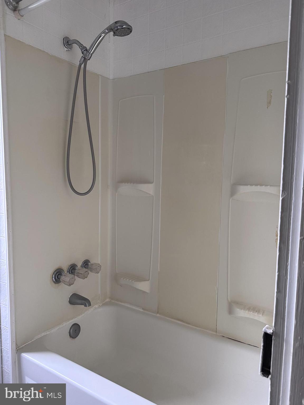 HALETHORPE - Residential Income