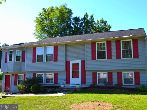 Homes For Sale - 10801 Saville Court<br/> BOWIE, MD 20721