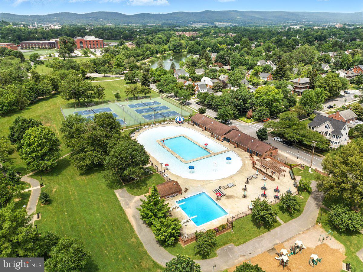 BAKER PARK - Residential