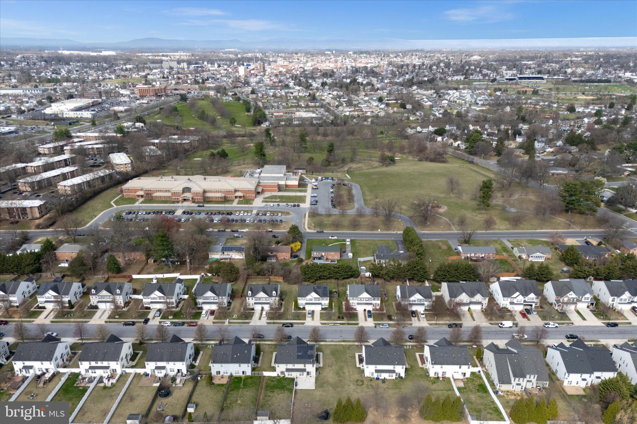 KENSINGTON VILLAS - Residential