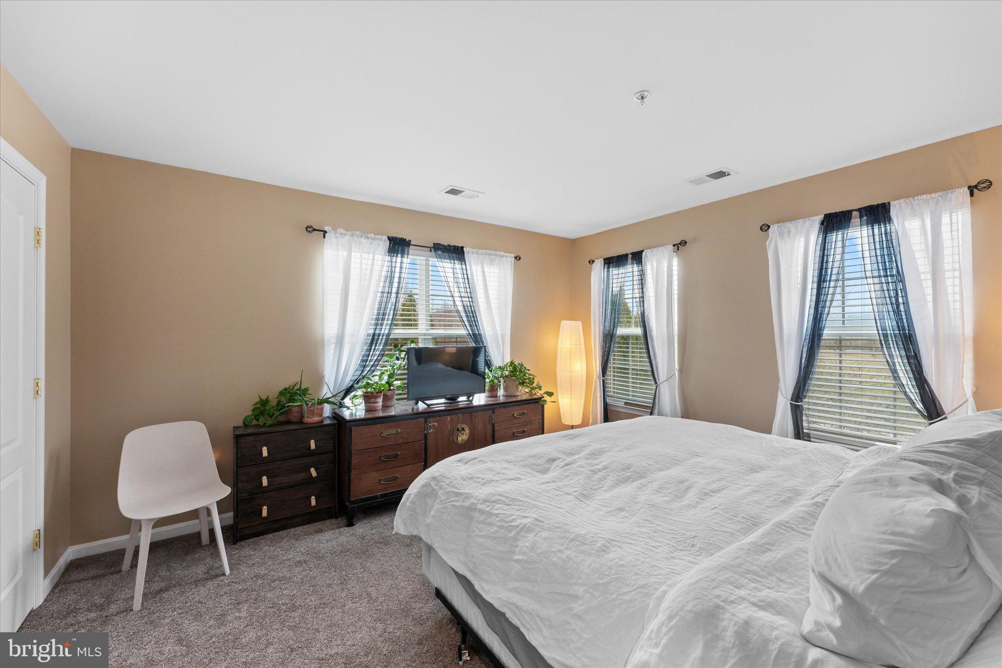 KENSINGTON VILLAS - Residential