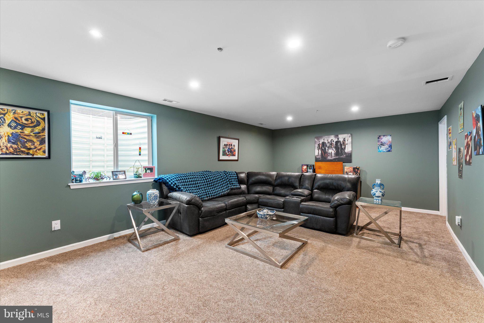 KENSINGTON VILLAS - Residential