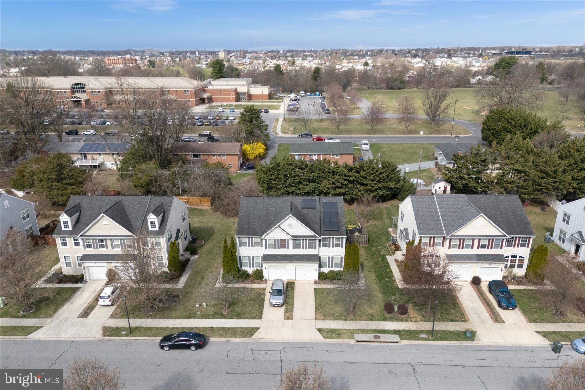 KENSINGTON VILLAS - Residential