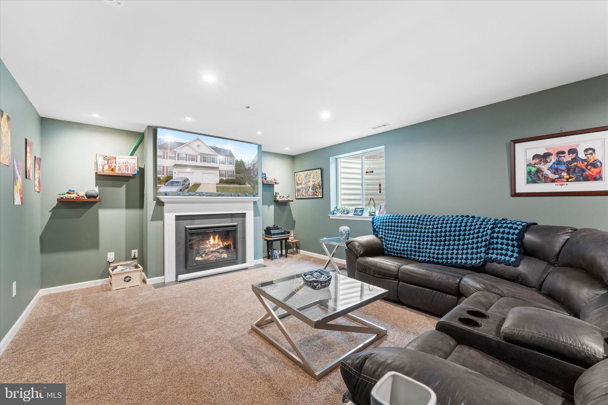 KENSINGTON VILLAS - Residential