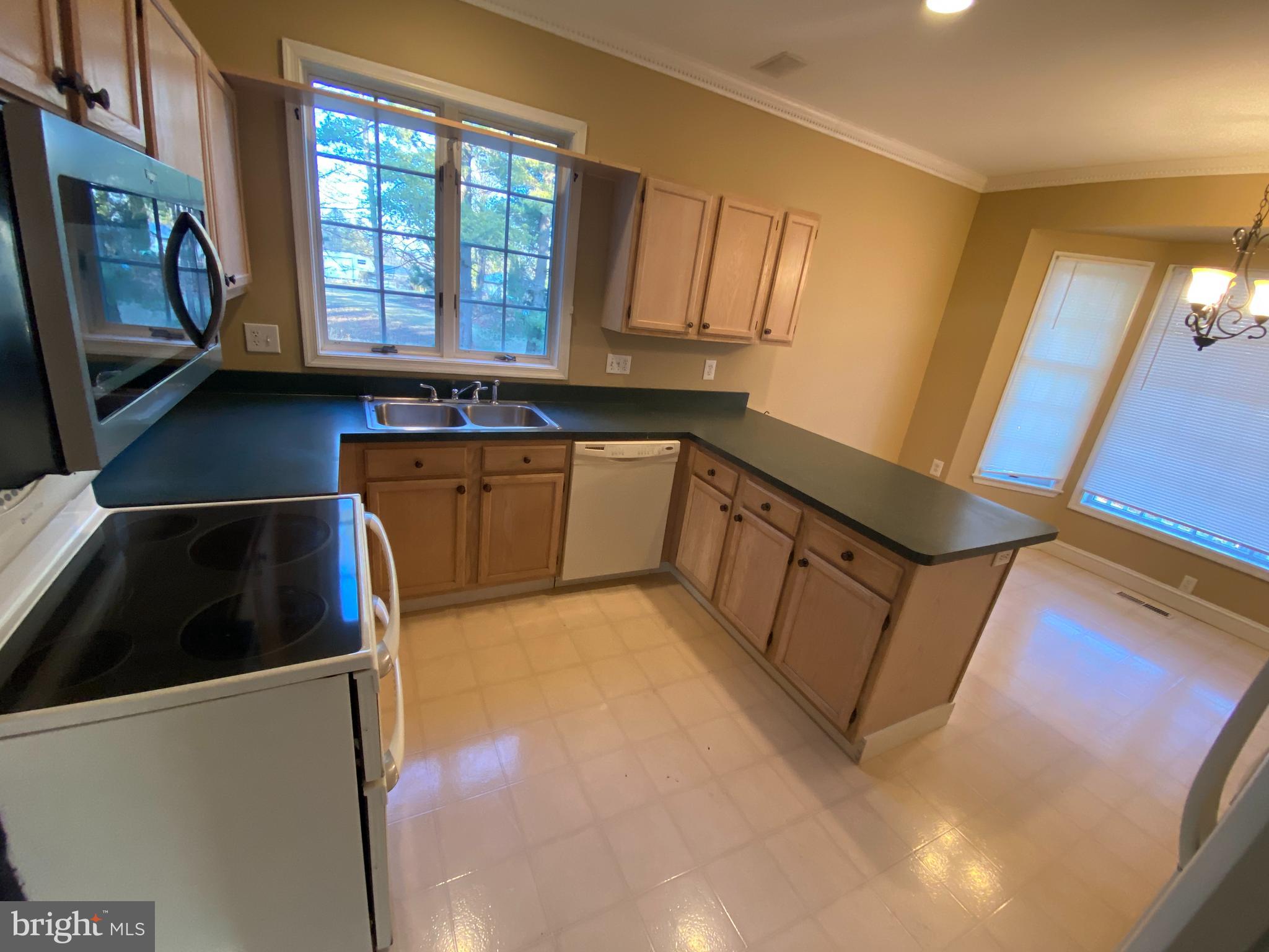 PIKE VIEW ACRES - Residential Lease