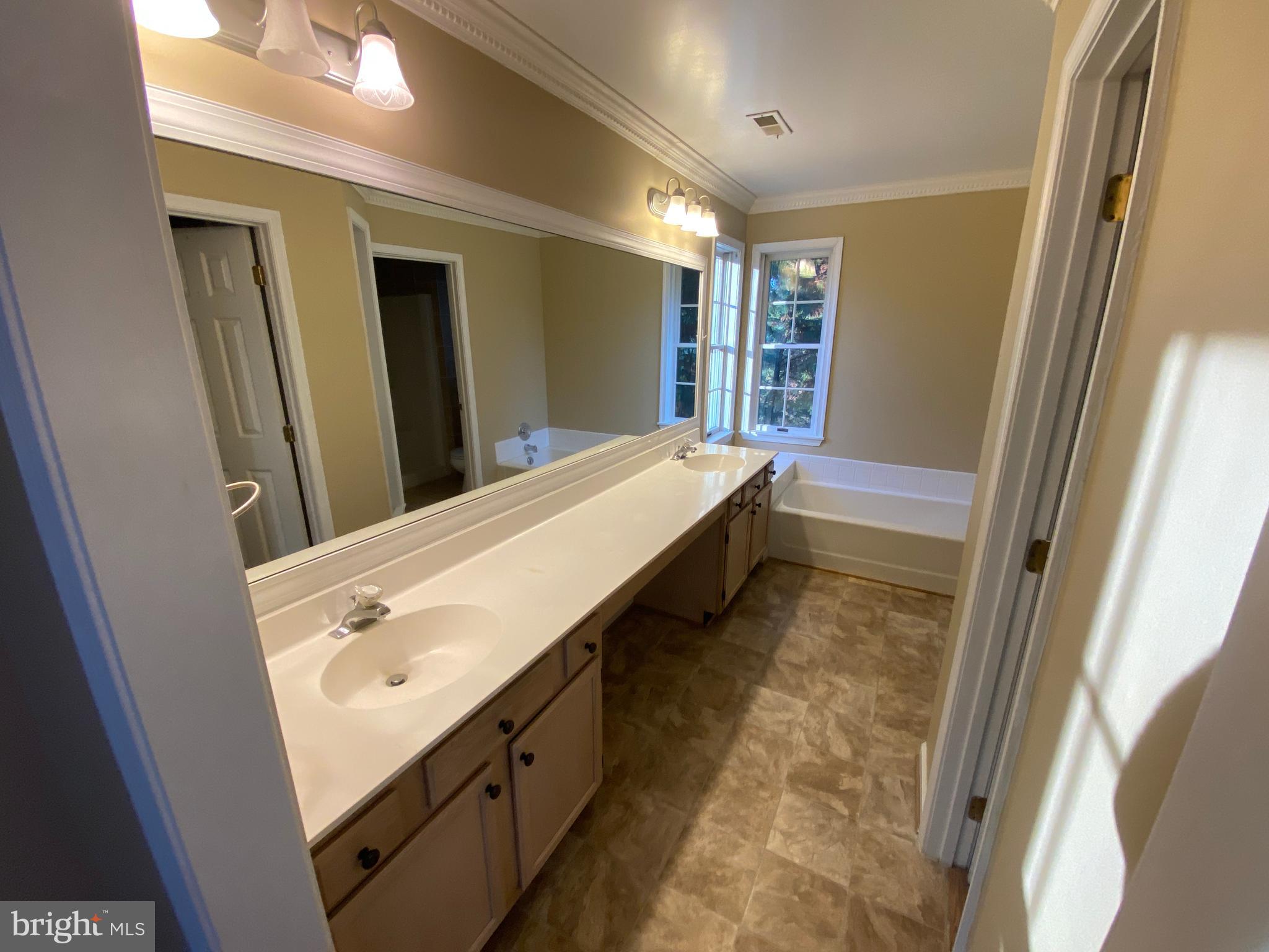 PIKE VIEW ACRES - Residential Lease