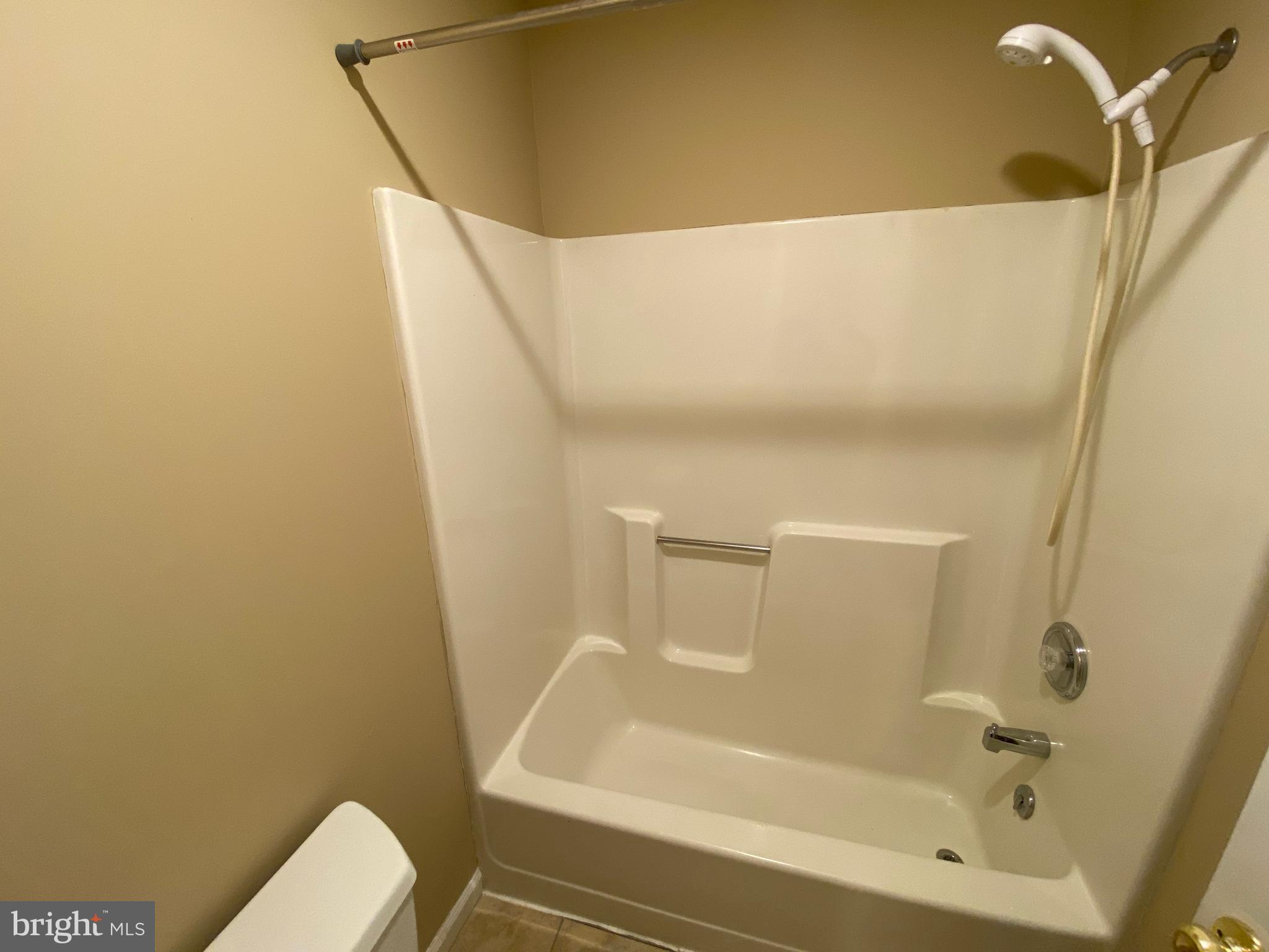 PIKE VIEW ACRES - Residential Lease