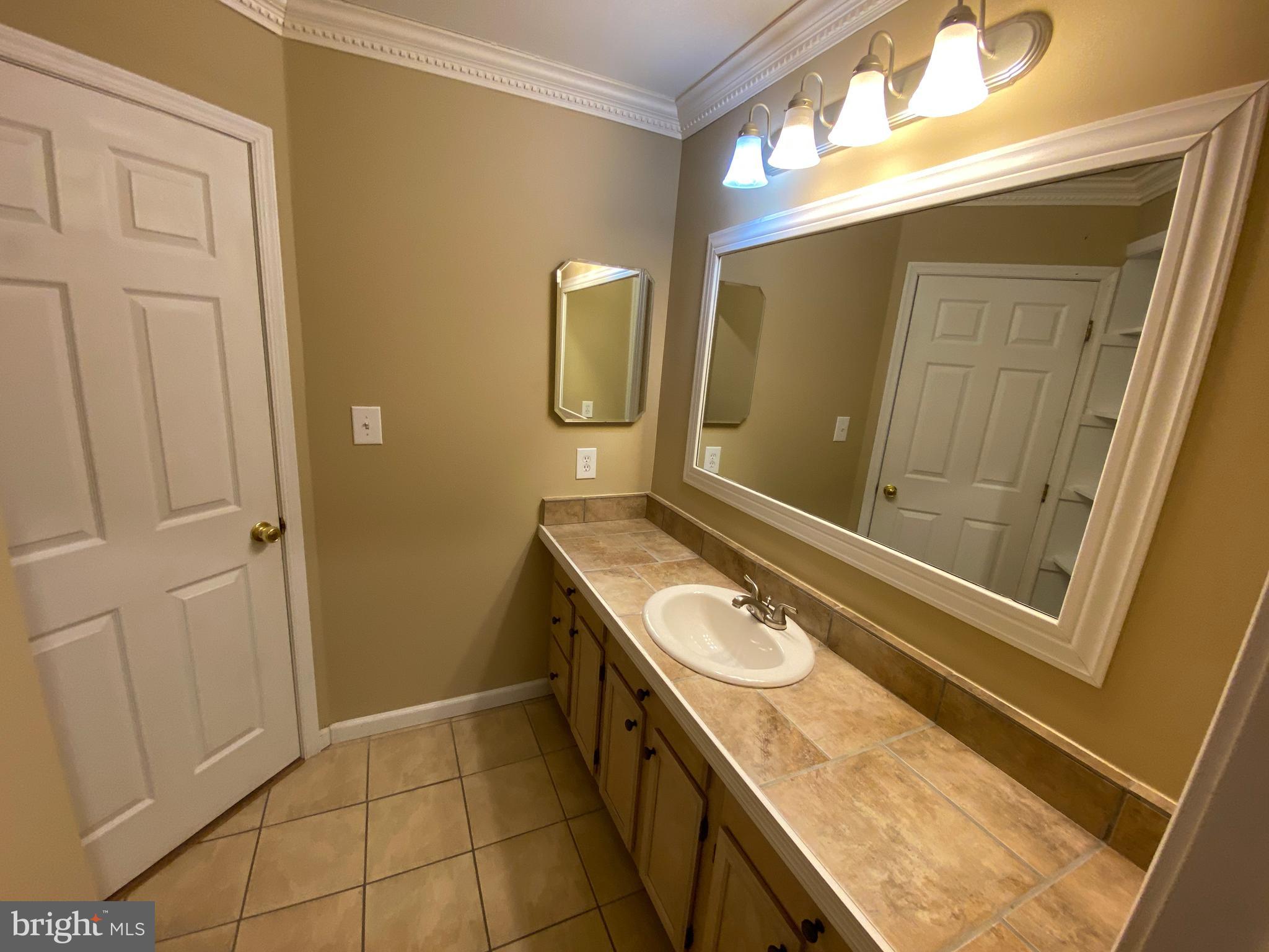 PIKE VIEW ACRES - Residential Lease