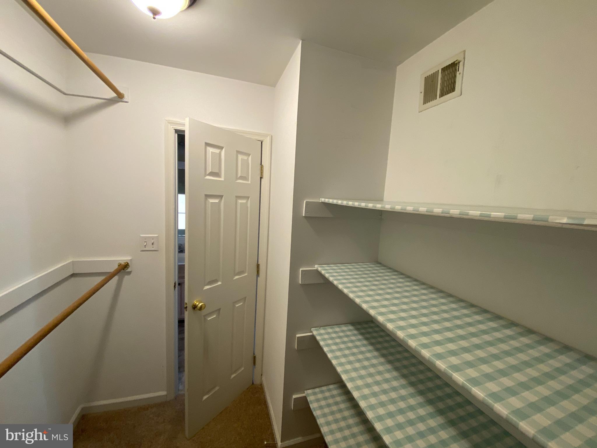 PIKE VIEW ACRES - Residential Lease