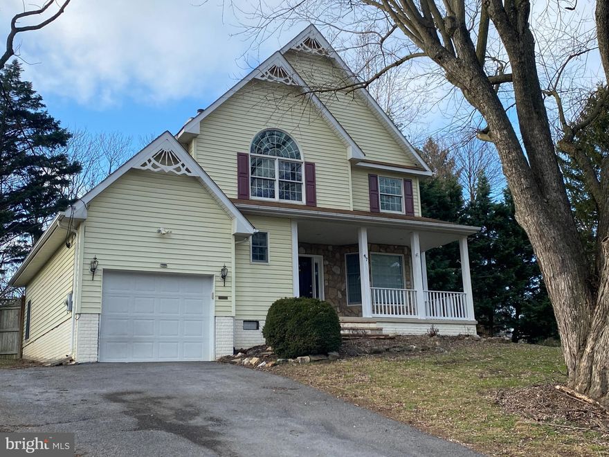 Adorable custom built home on a double lot located in Pikeview Acres. Large great room with wood burning fireplace that leads to a fenced back yard with multi-level decking and shed. Won't last long.