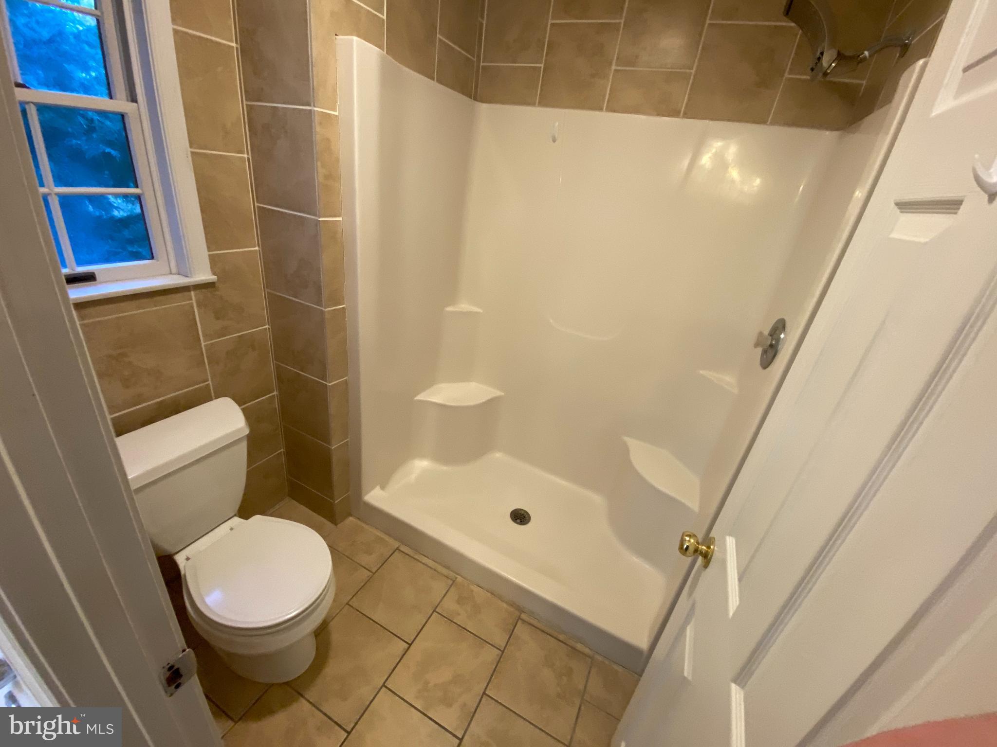 PIKE VIEW ACRES - Residential Lease