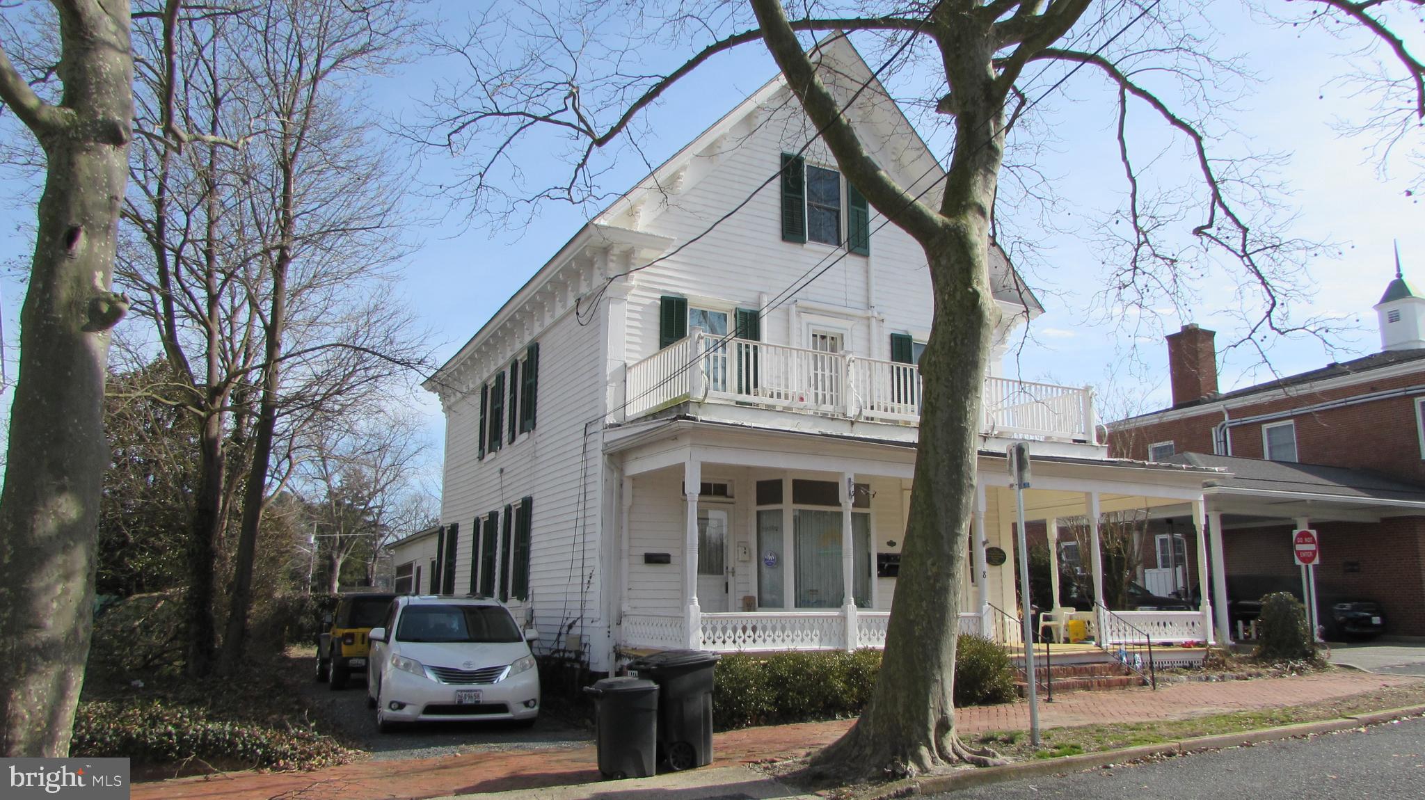 8 N 2ND STREET