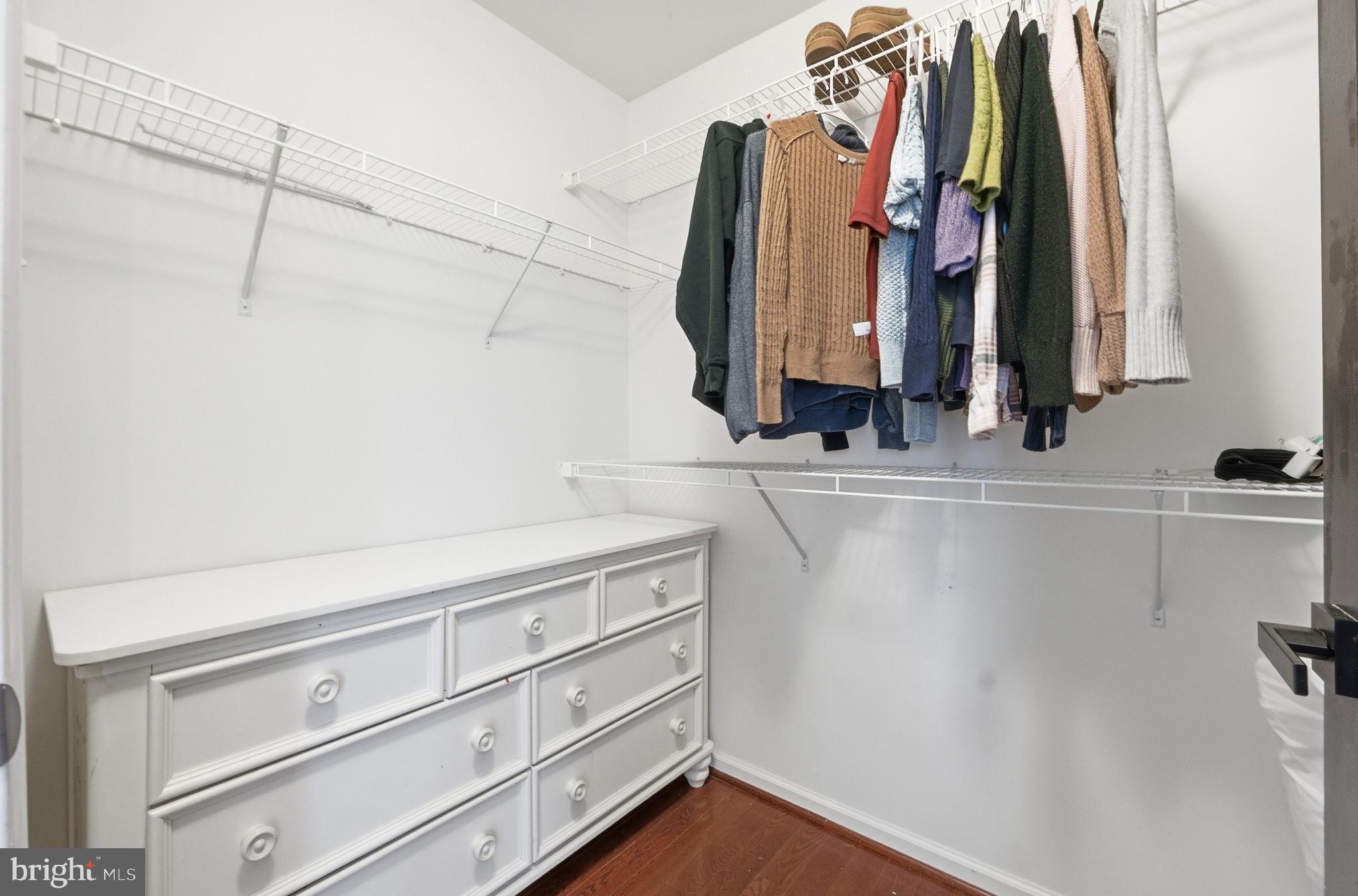 SOUTH RIDING - Residential