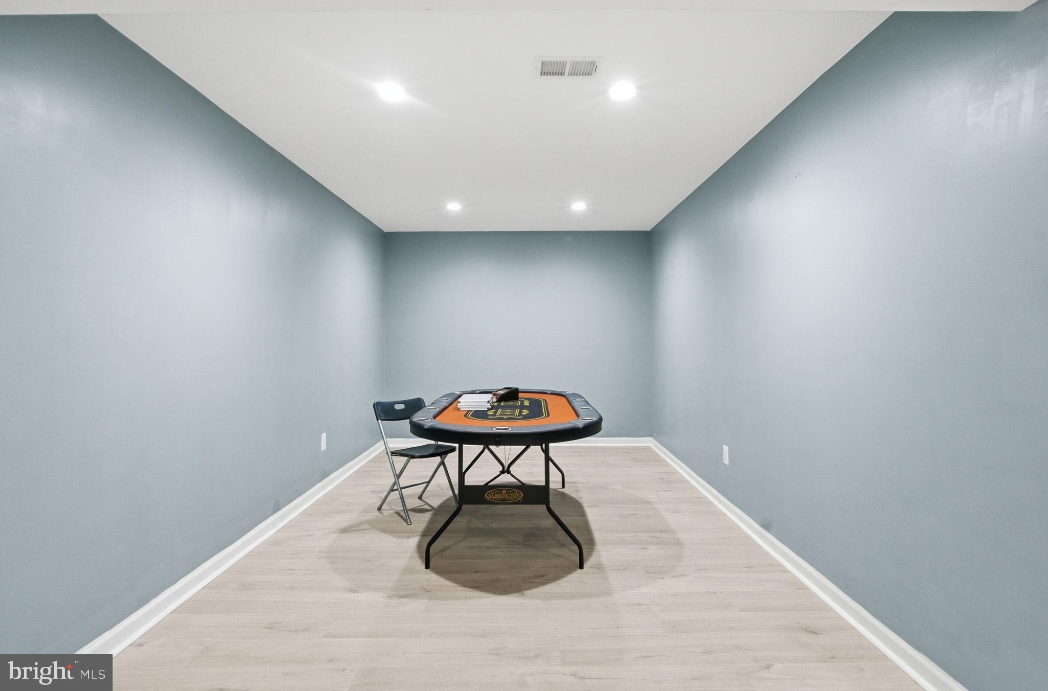 SOUTH RIDING - Residential