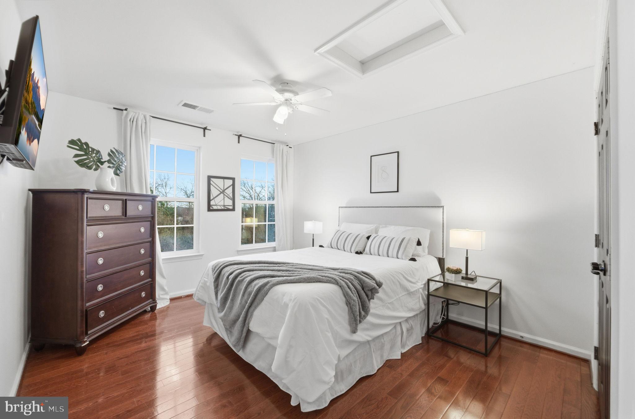 SOUTH RIDING - Residential