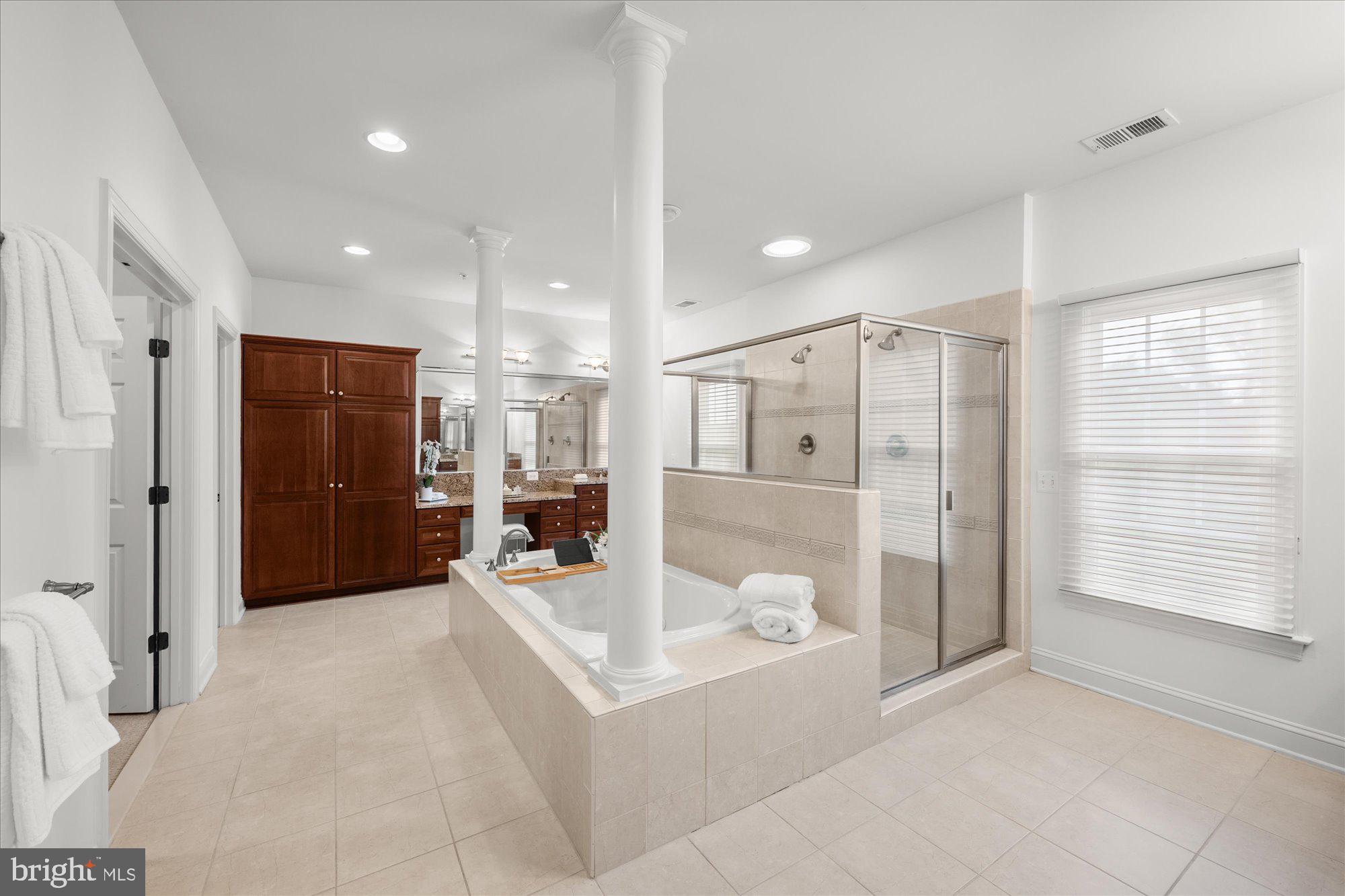 STONEY CREEK FARM - Residential
