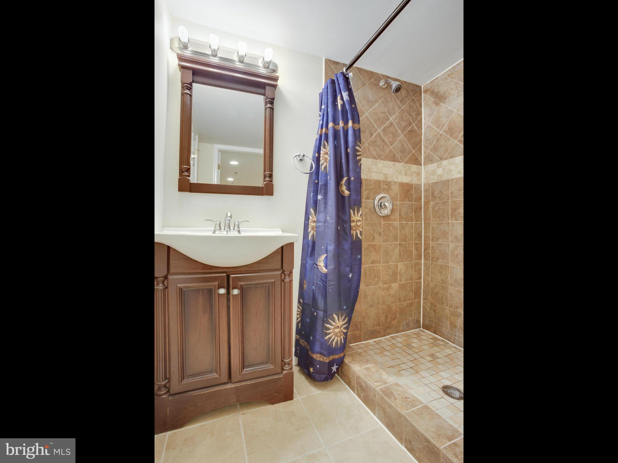 MORRIS HILL - Residential