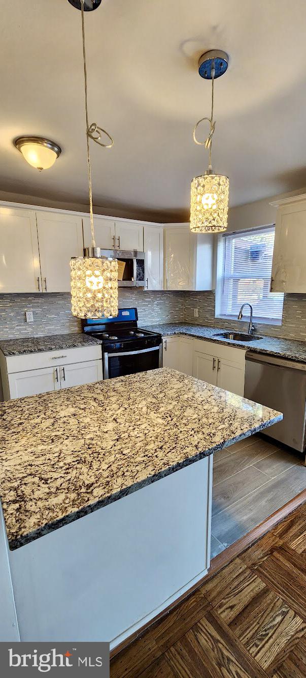 WEST OAK LANE - Residential