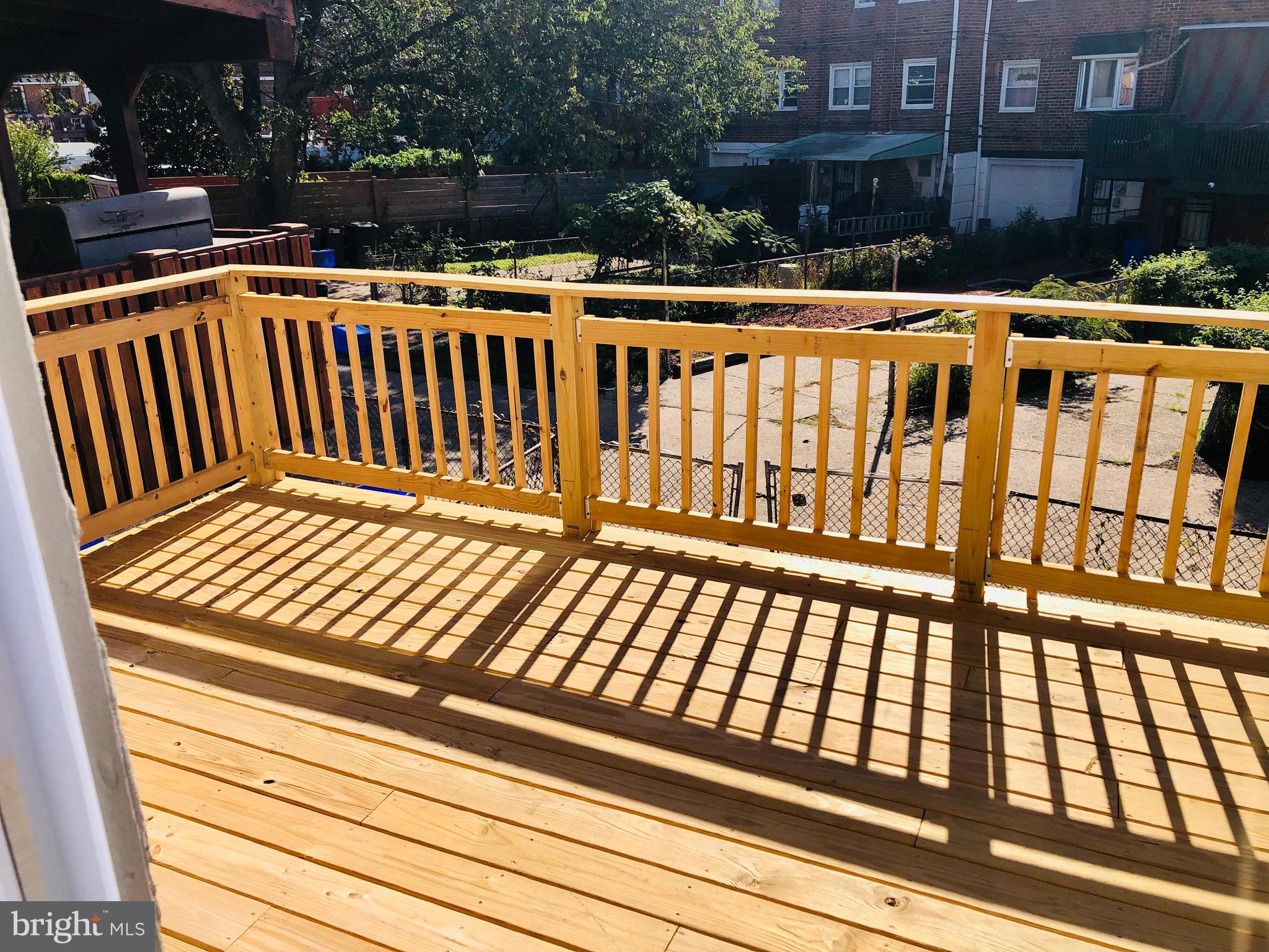 WEST OAK LANE - Residential