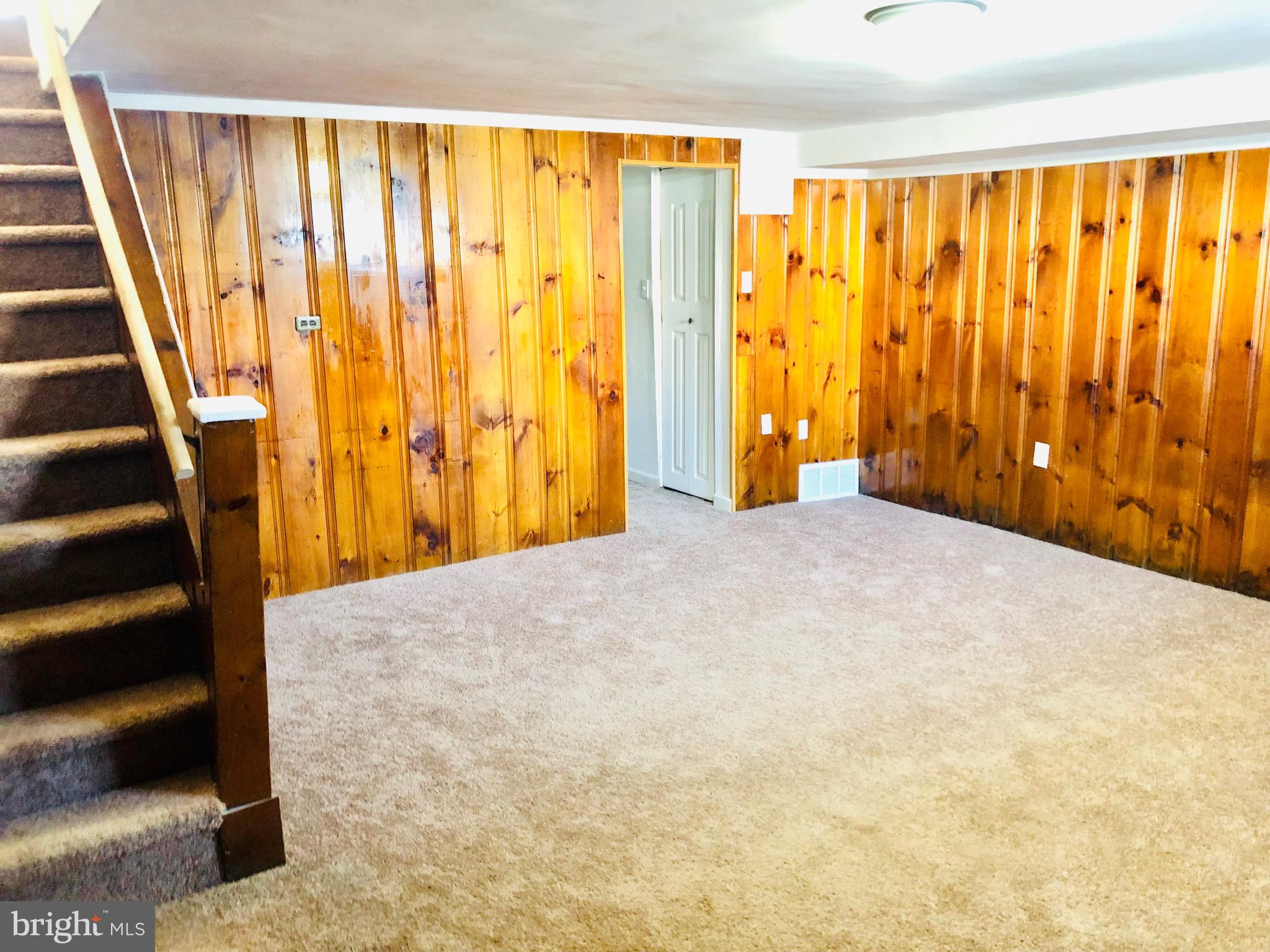 WEST OAK LANE - Residential