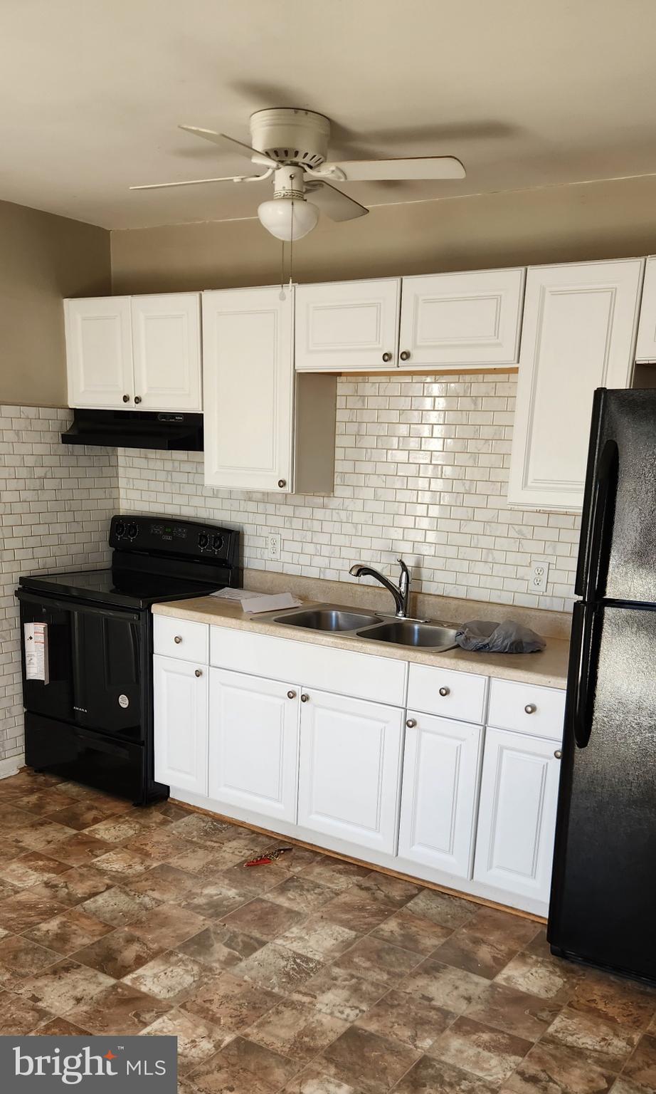 MARLOW - Residential Lease