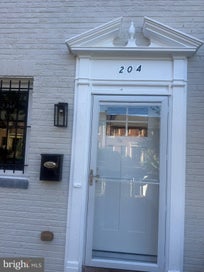 204 35TH STREET NE WASHINGTON DC 20019