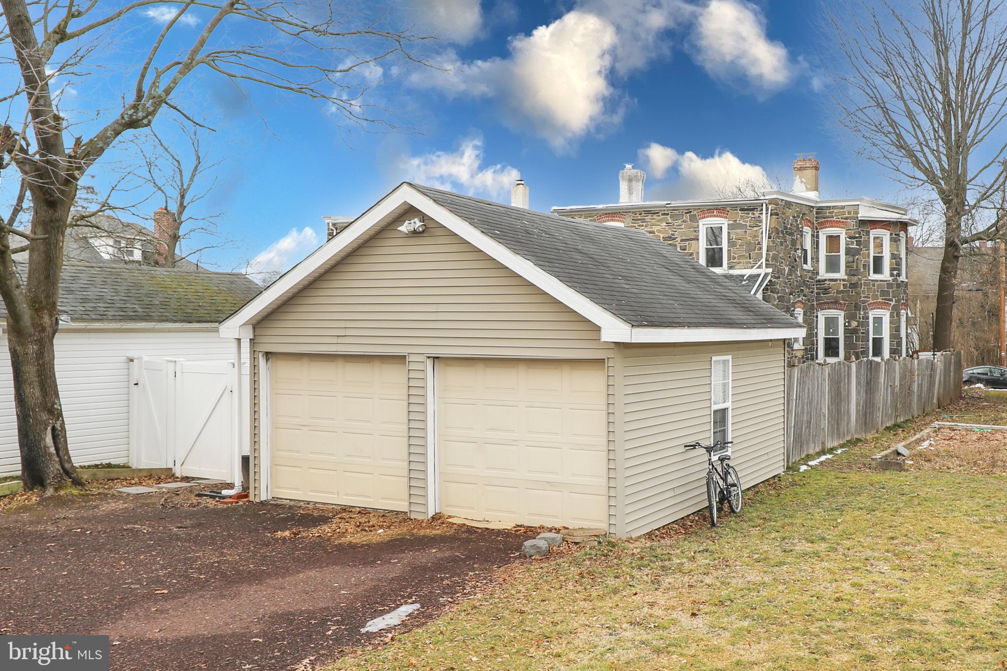 RYAN COURT - Residential