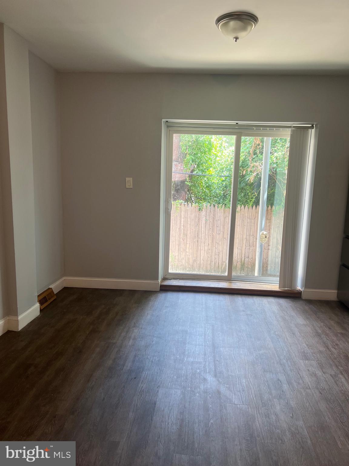 STRAWBERRY MANSION - Residential