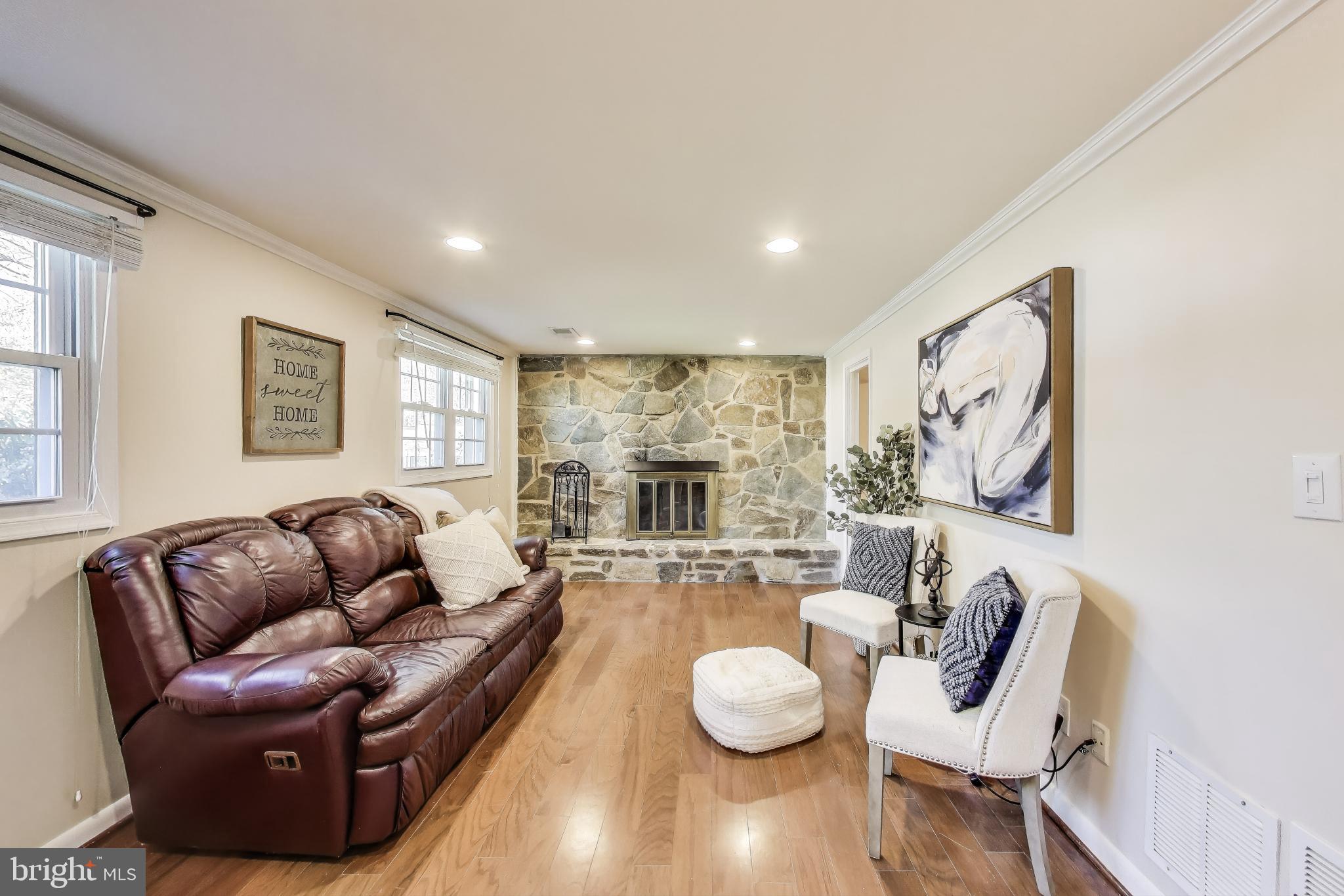 LAKE BRADDOCK - Residential