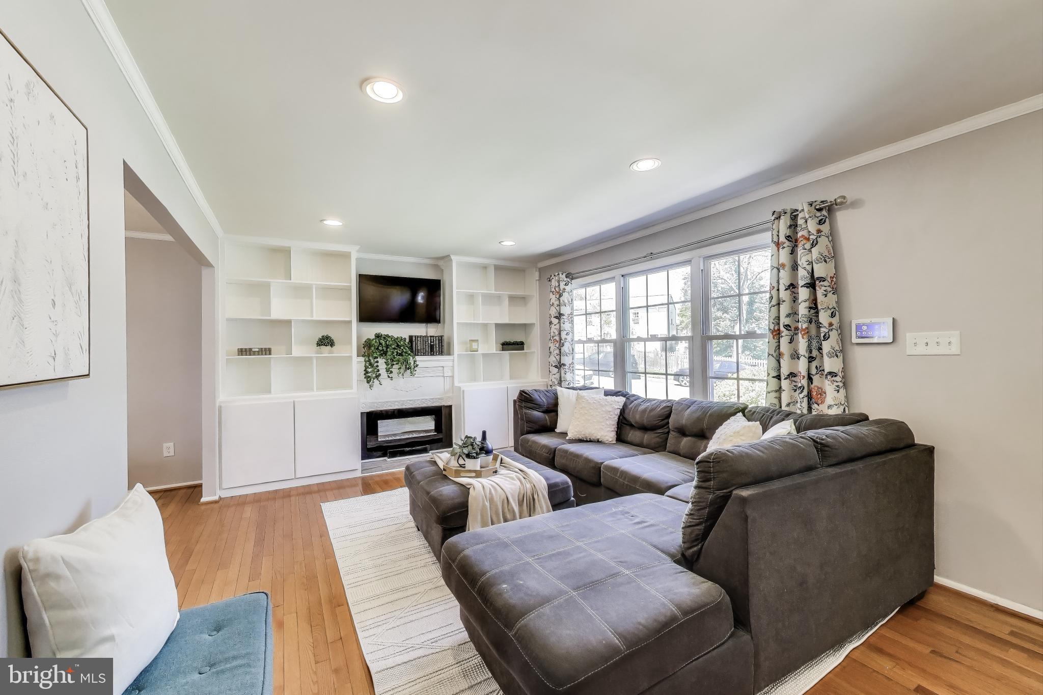 LAKE BRADDOCK - Residential