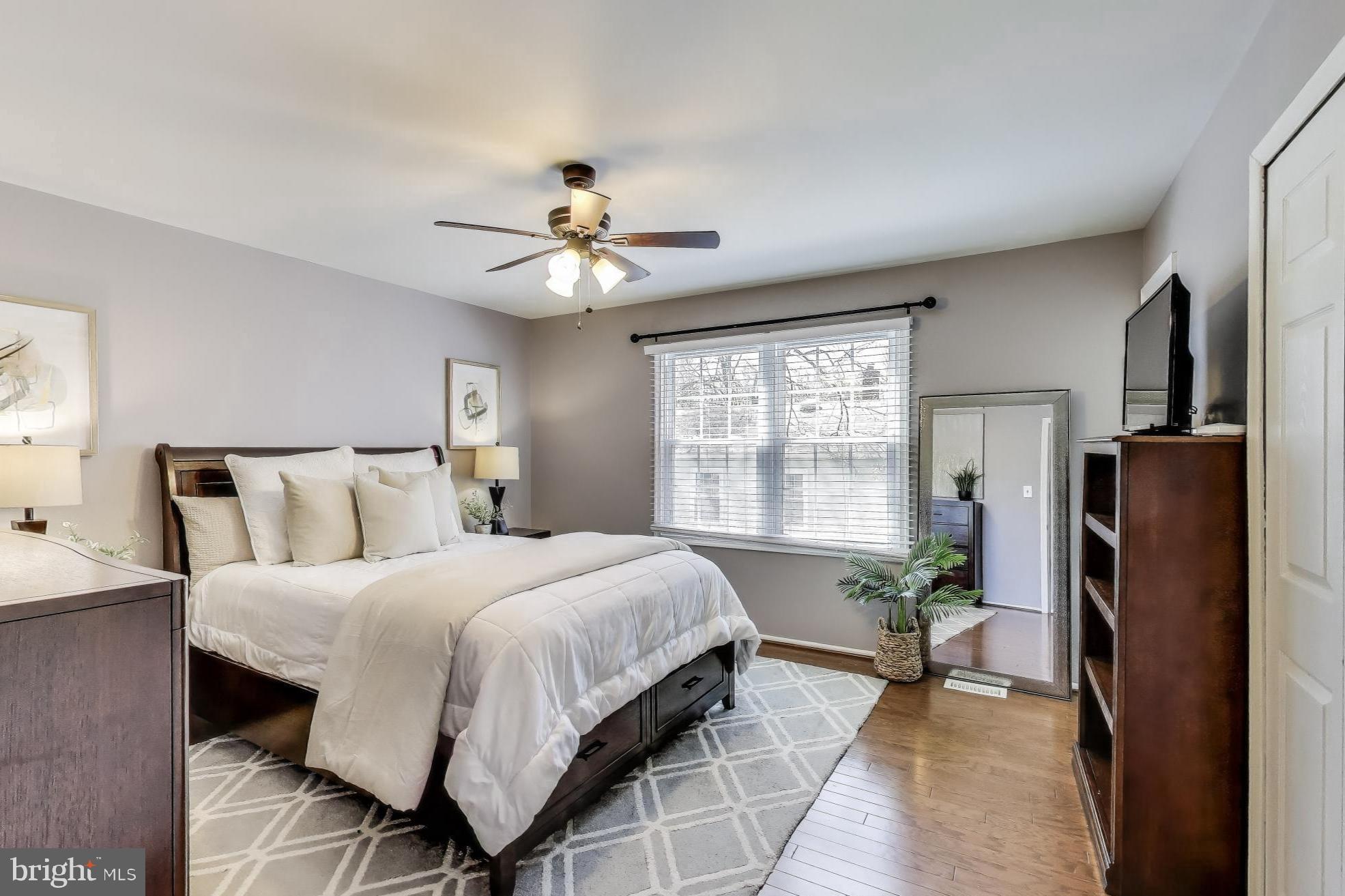 LAKE BRADDOCK - Residential