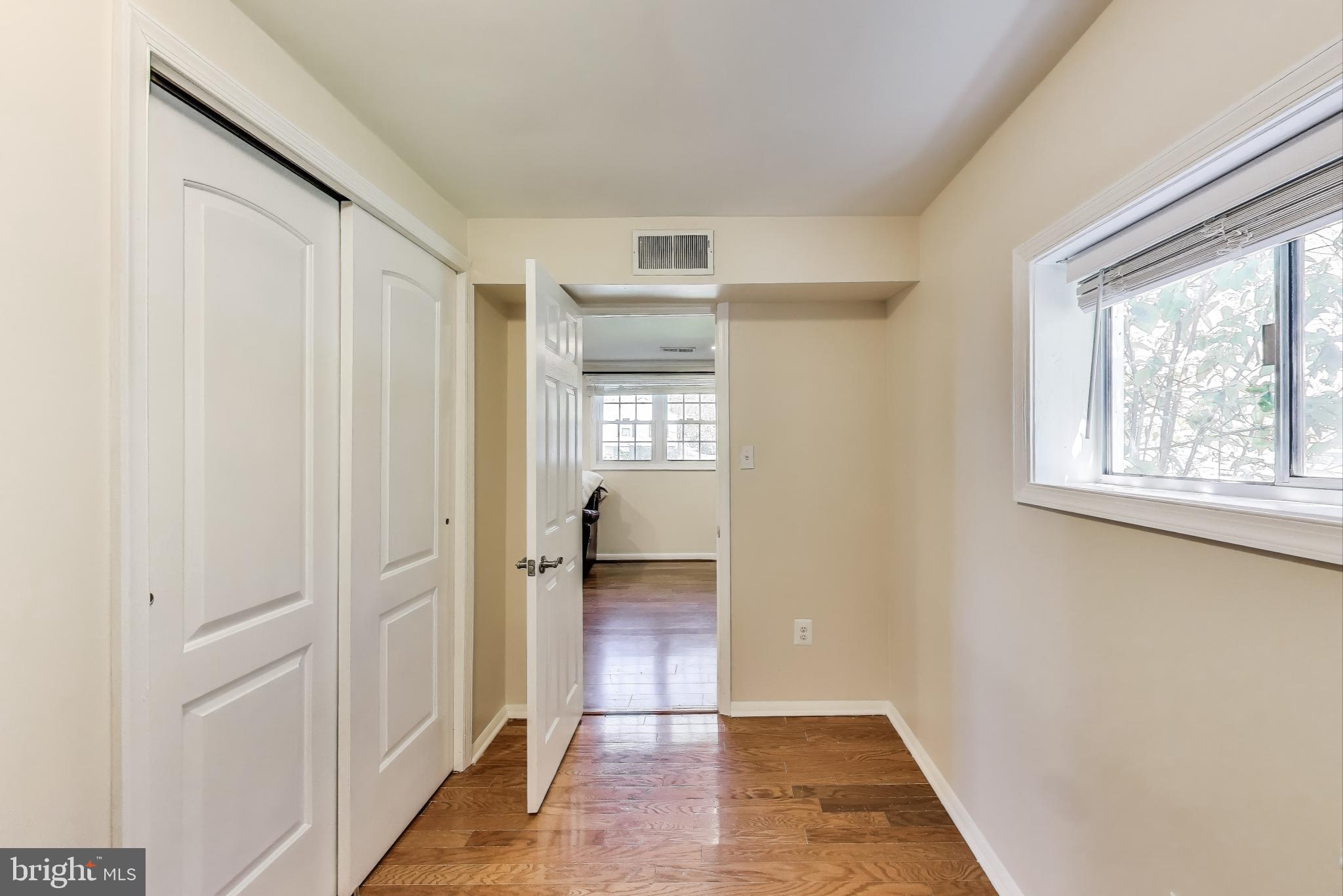 LAKE BRADDOCK - Residential