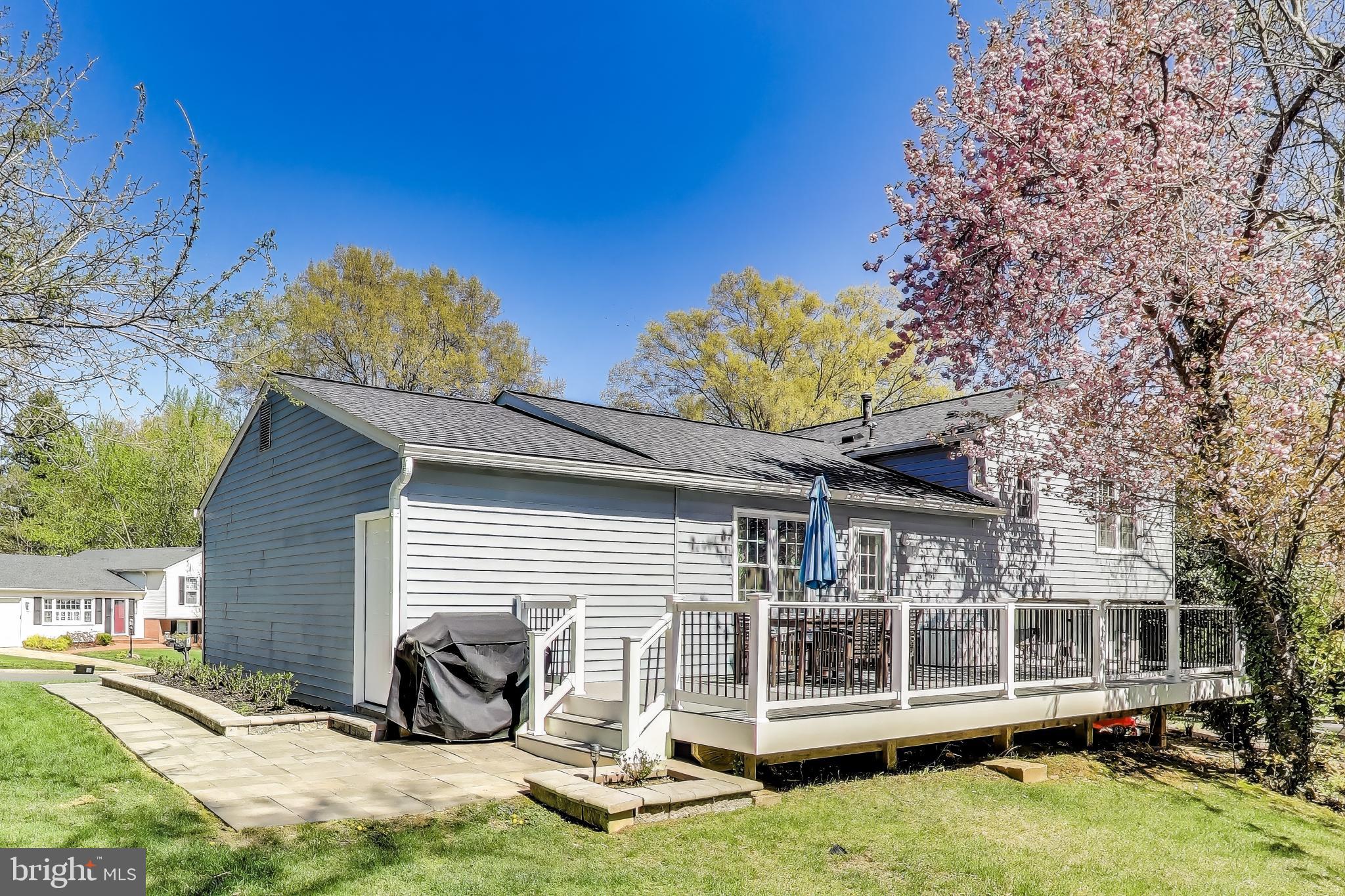 LAKE BRADDOCK - Residential