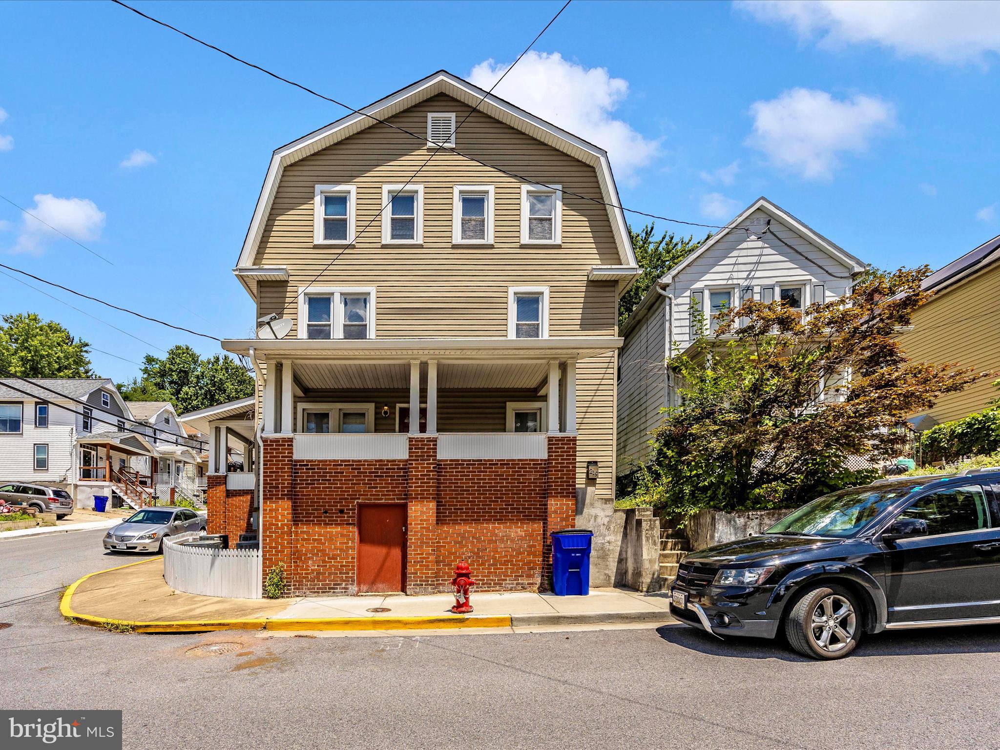 BRUNSWICK - Residential