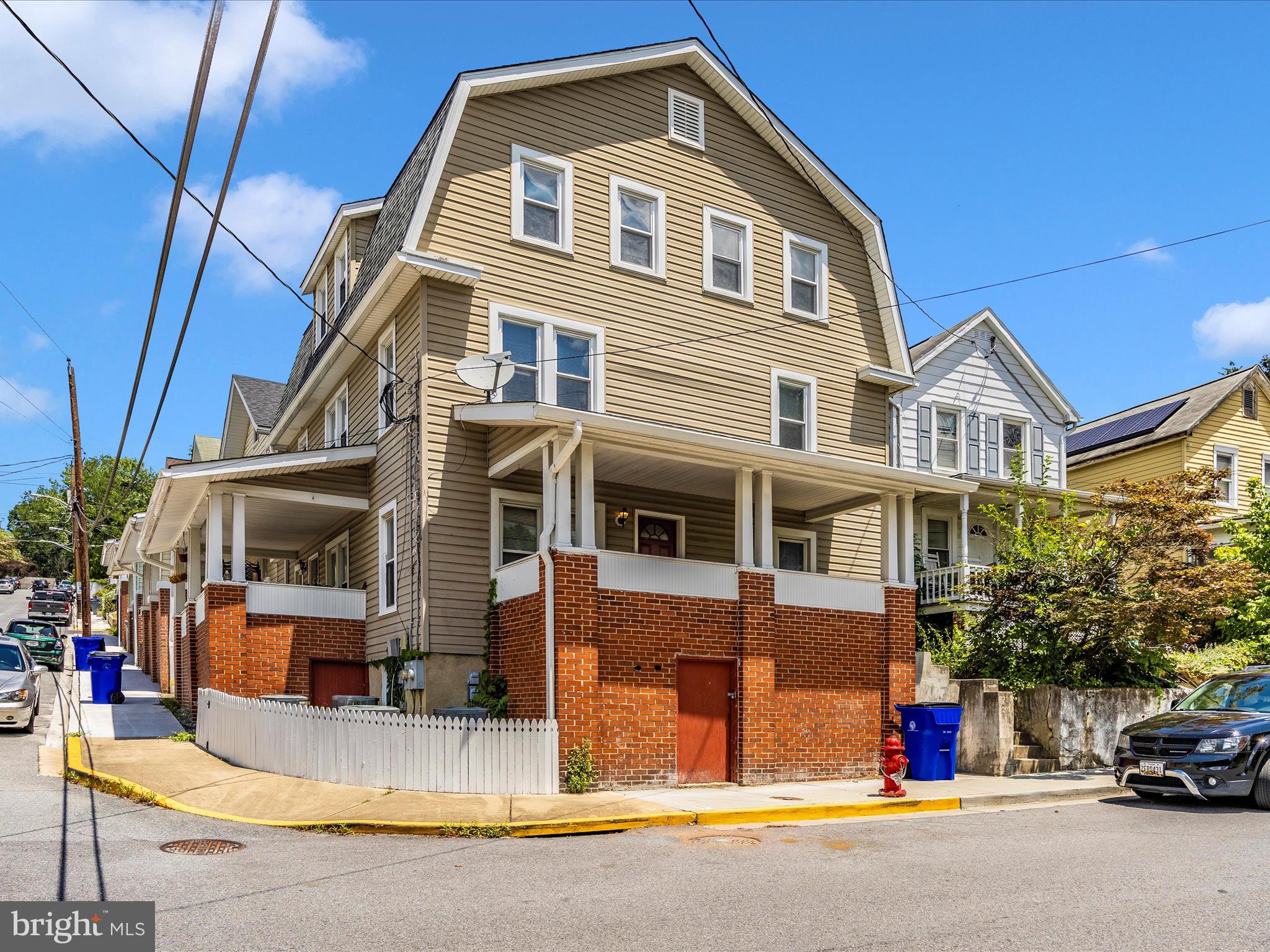 BRUNSWICK - Residential