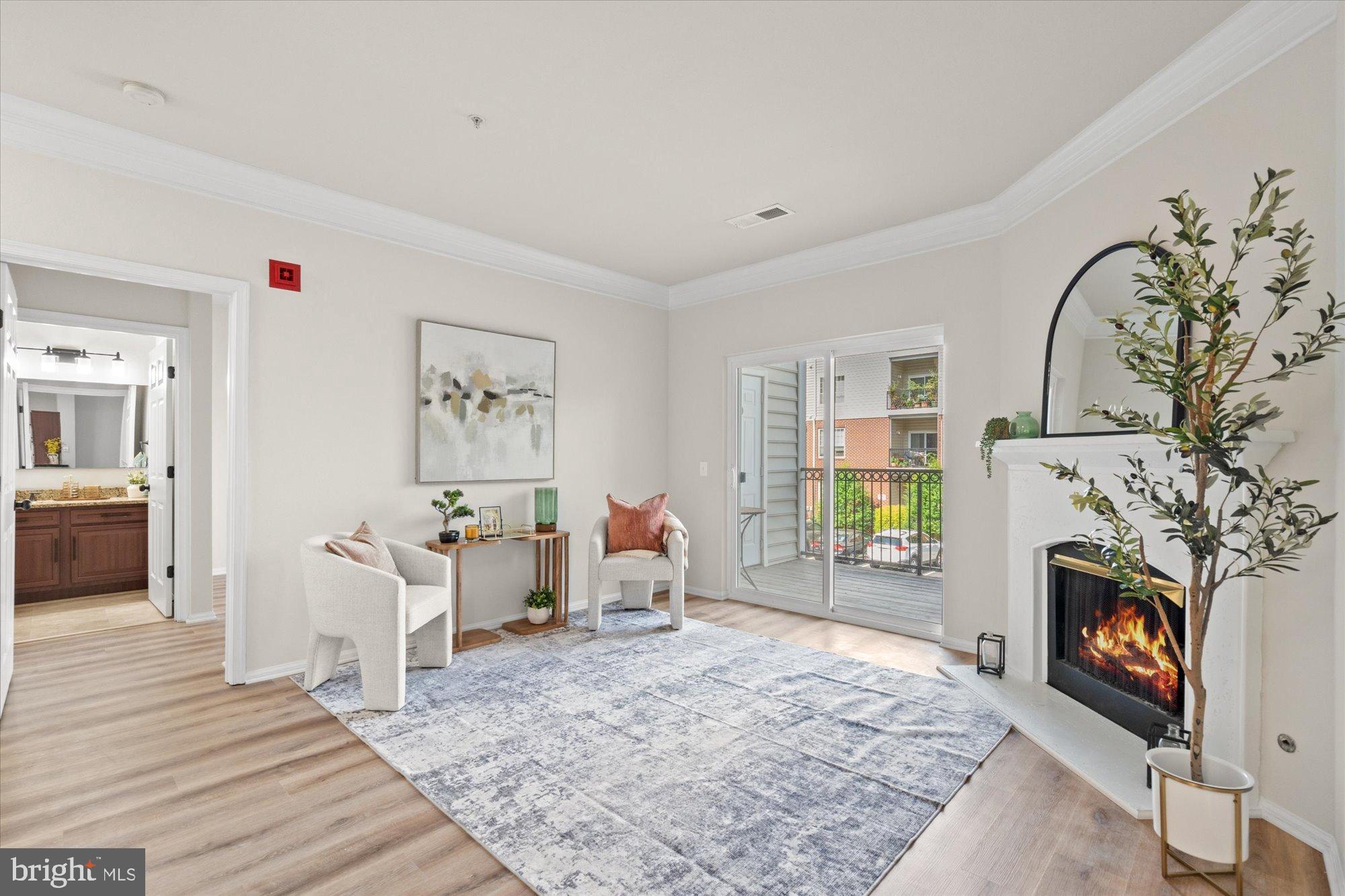 1571 SPRING GATE DRIVE 6213