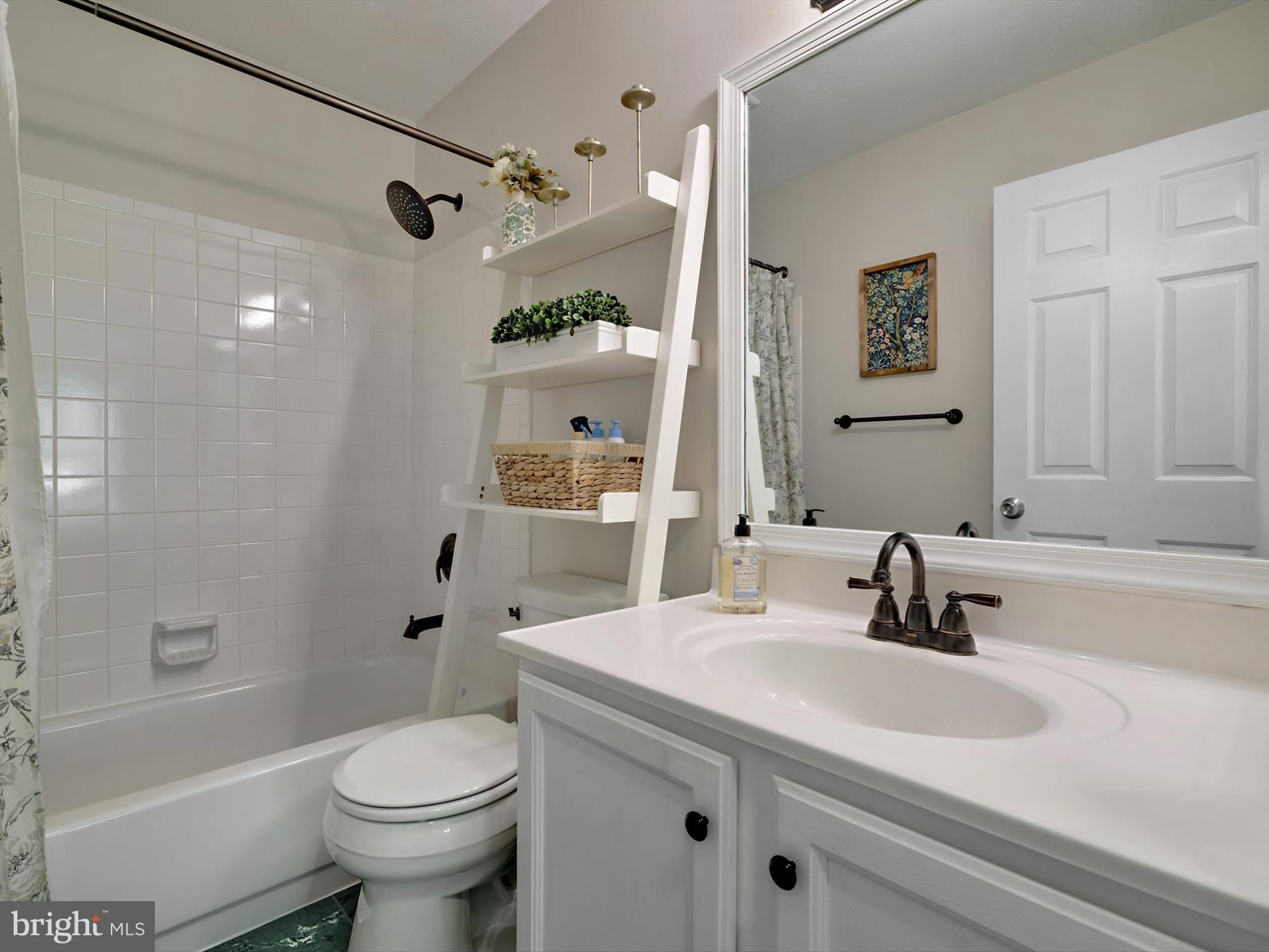 ILCHESTER WOODS - Residential