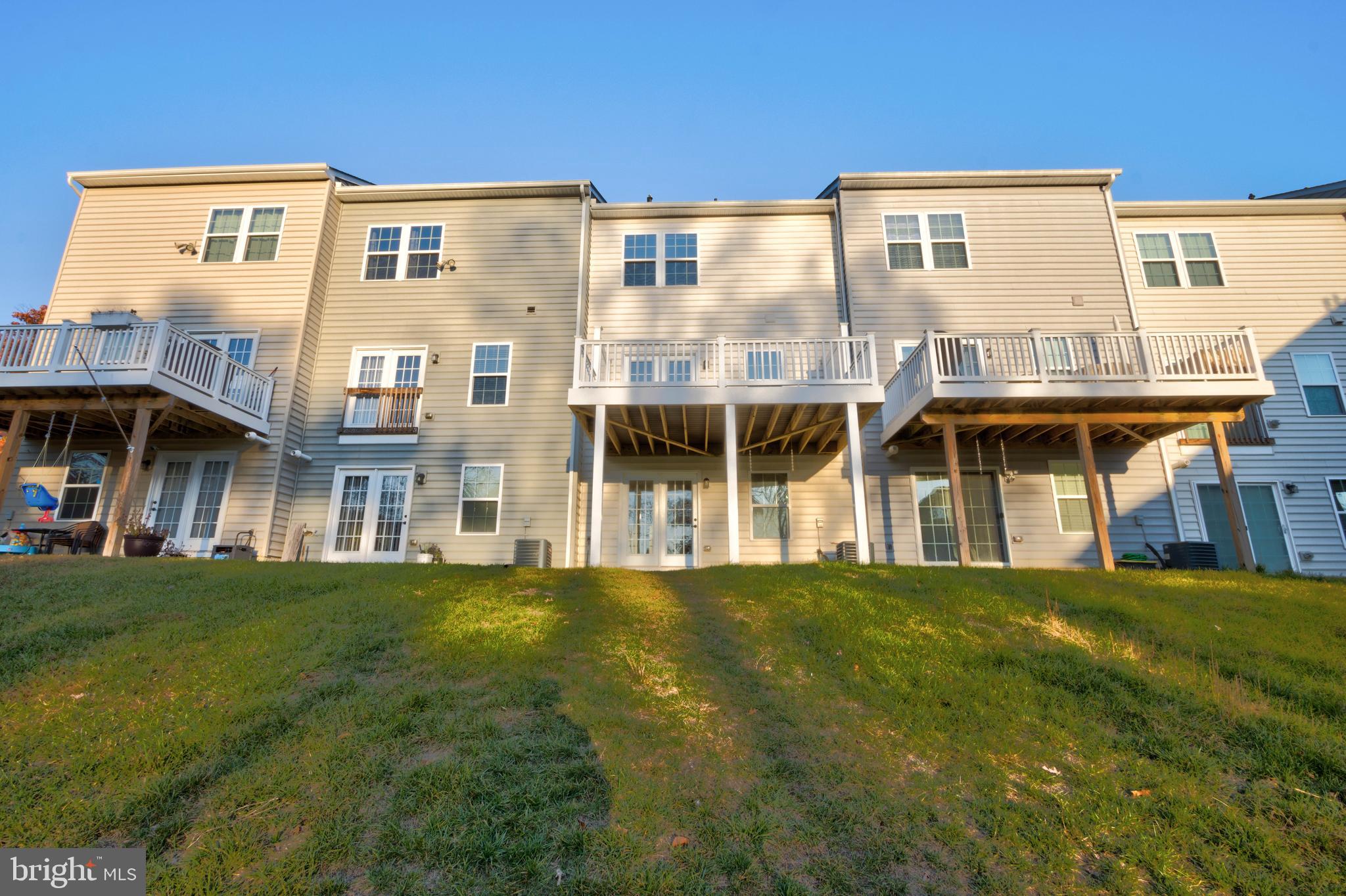 HIGHGATE VILLAGE - Residential Lease