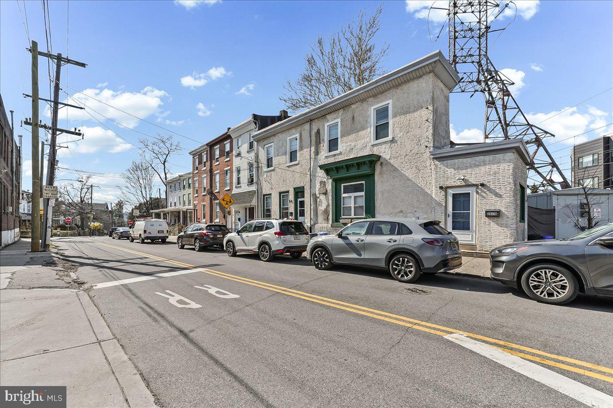 EAST FALLS - Residential