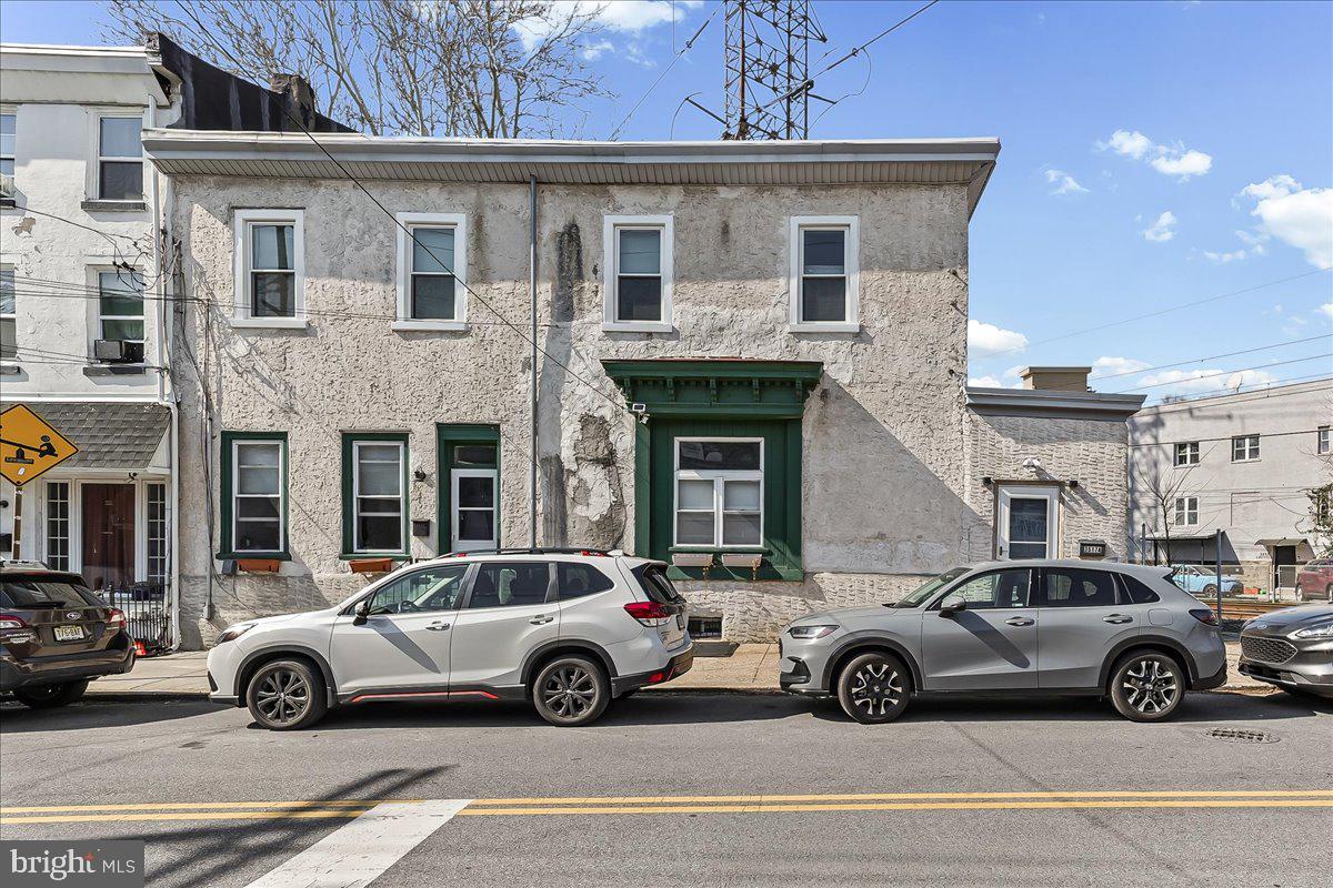 EAST FALLS - Residential