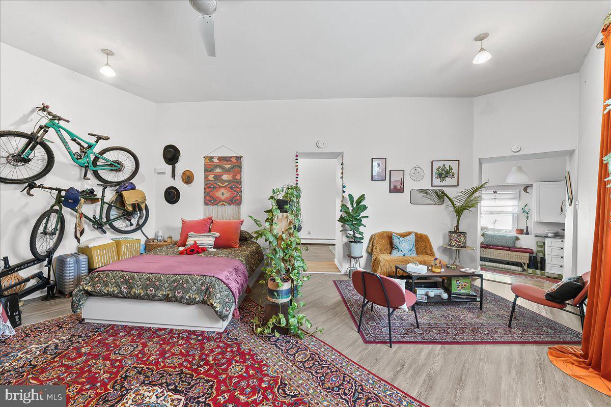 EAST FALLS - Residential