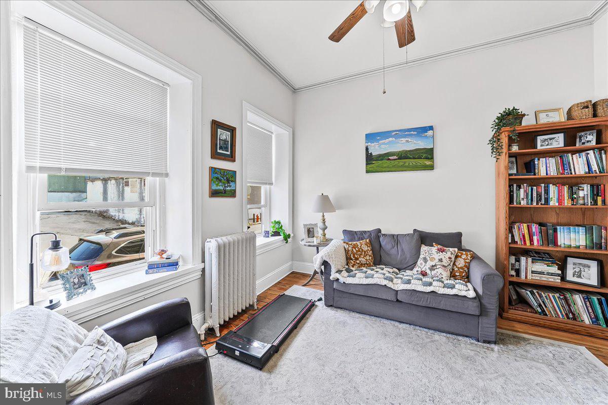 EAST FALLS - Residential