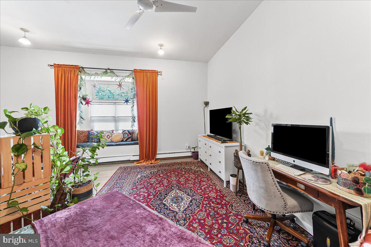 EAST FALLS - Residential