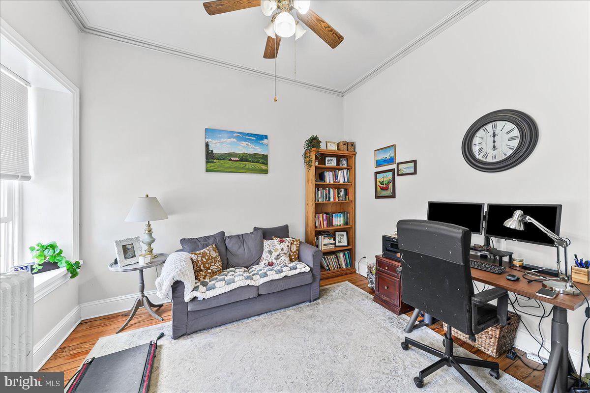 EAST FALLS - Residential